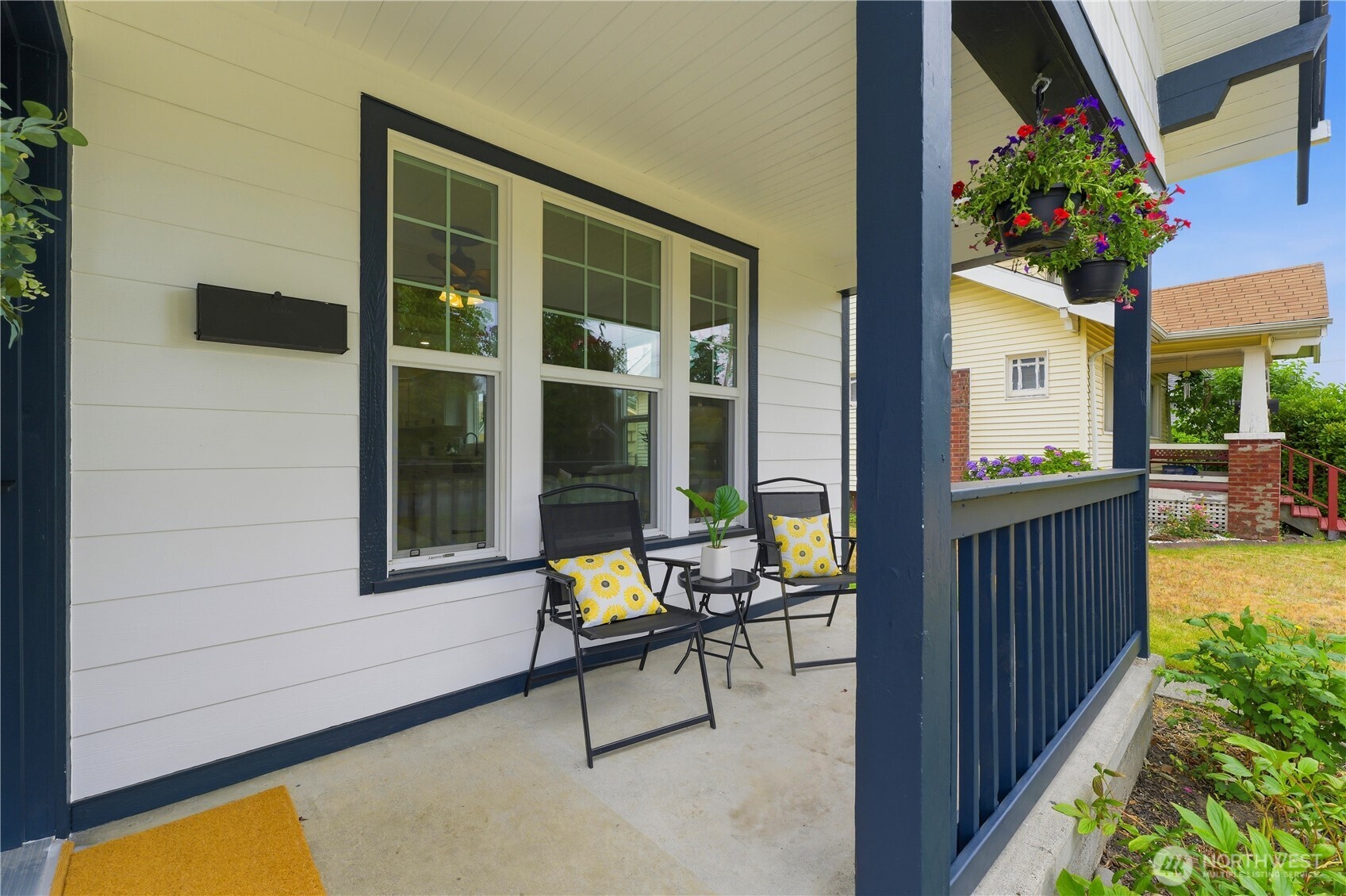 6110 S Park Avenue Property Photo 2