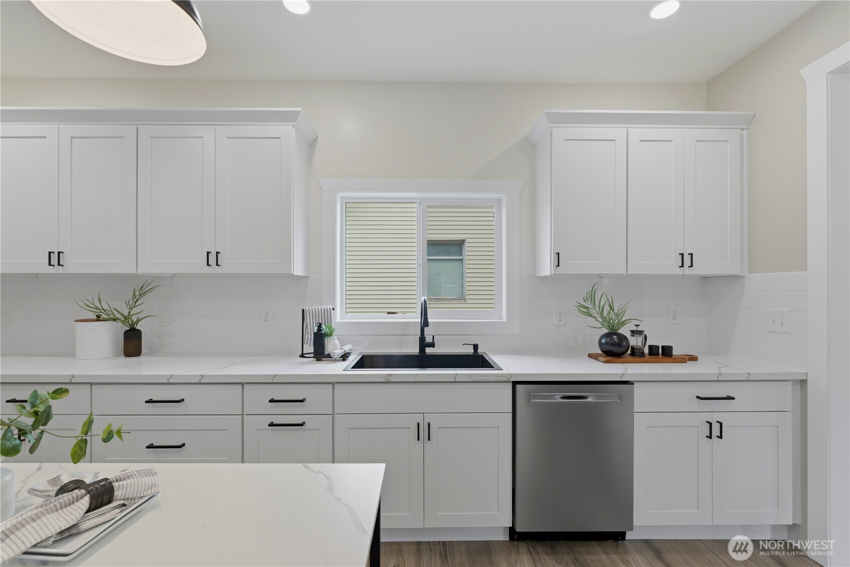 6110 S Park Avenue Property Photo 10