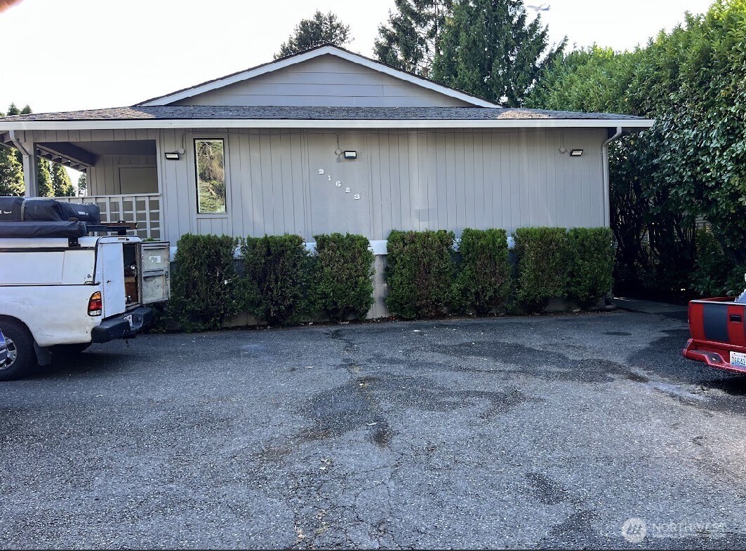 21623 30th Avenue Property Photo 4