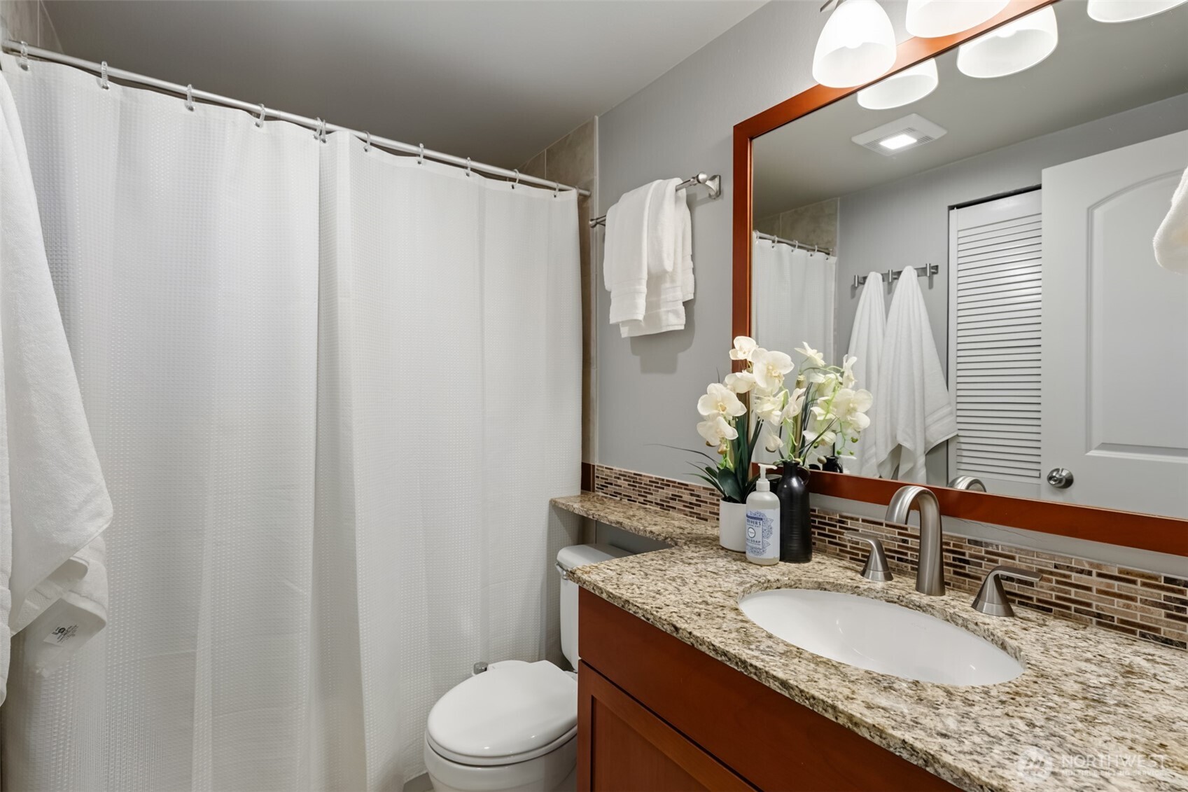 4831 Fauntleroy Way 103 Property Photo 25