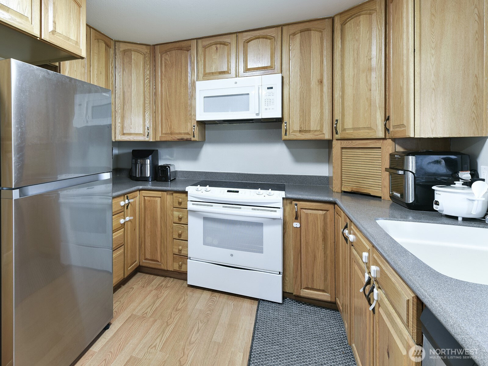 2612 N Street Property Photo 6