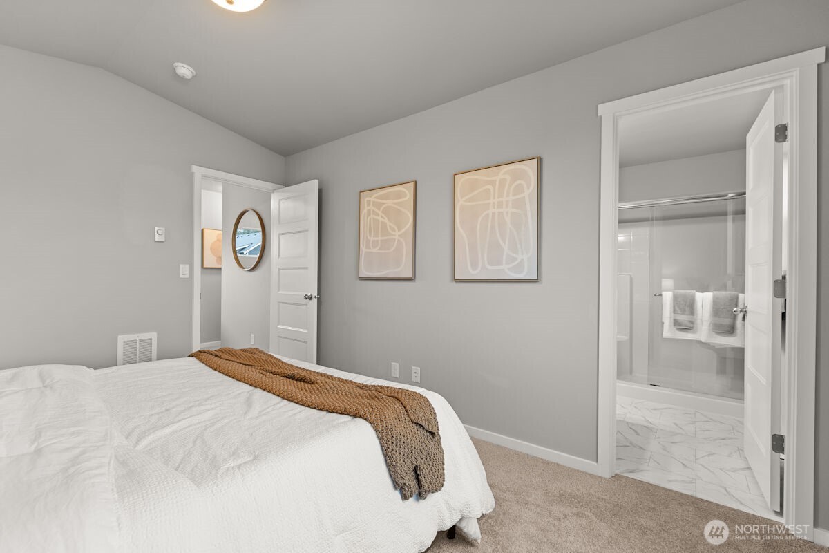 4466 74th Drive Property Photo 14