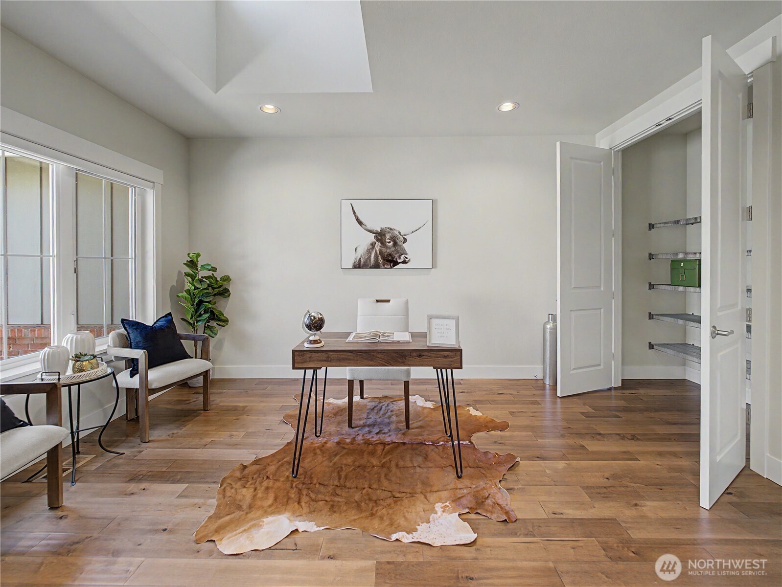 3284 Meadow Park Avenue Property Photo 4