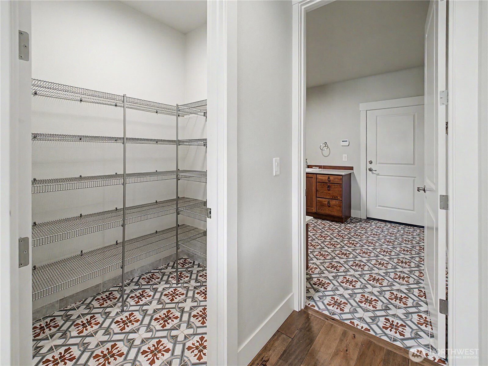 3284 Meadow Park Avenue Property Photo 14