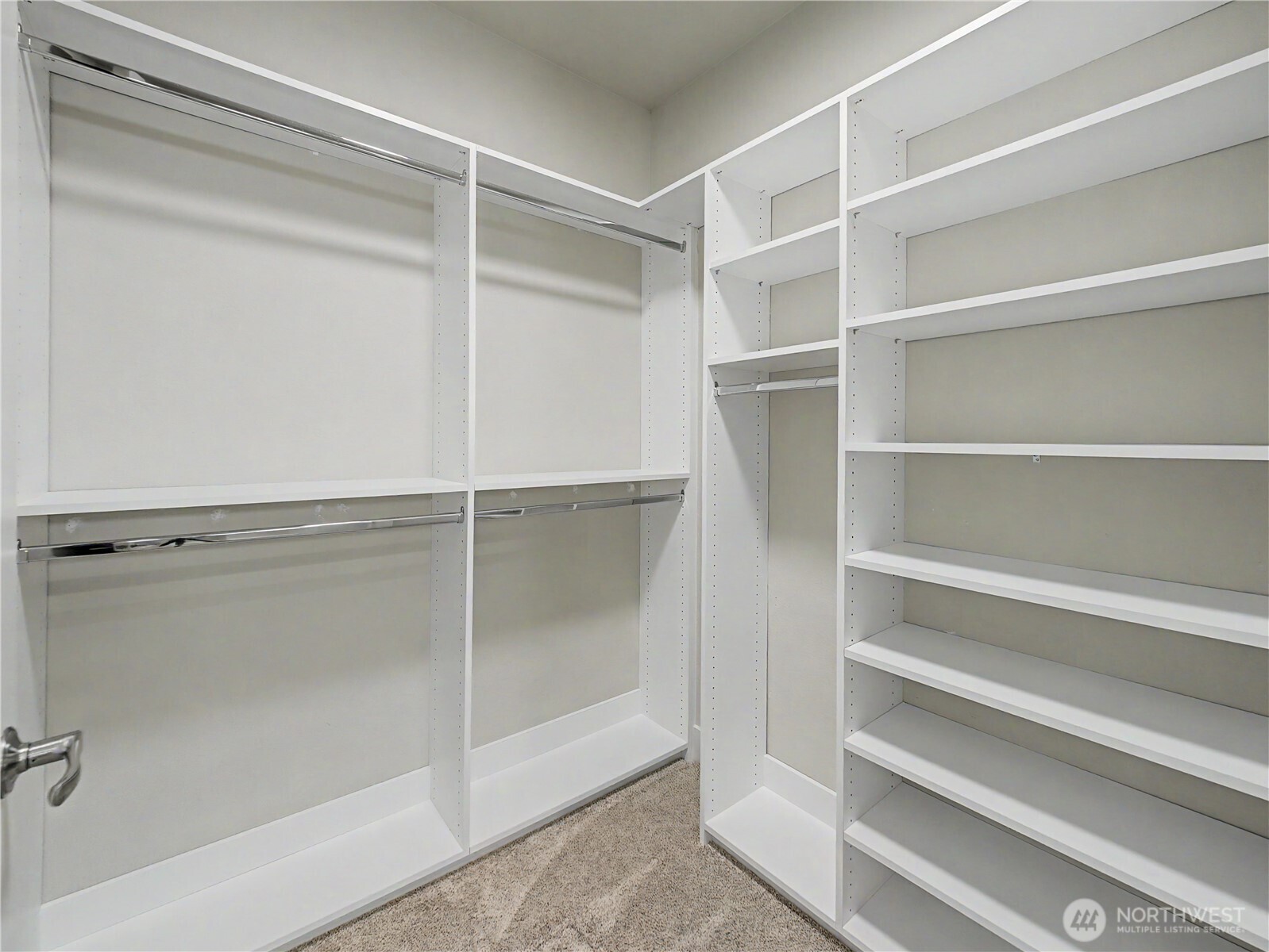 3284 Meadow Park Avenue Property Photo 19