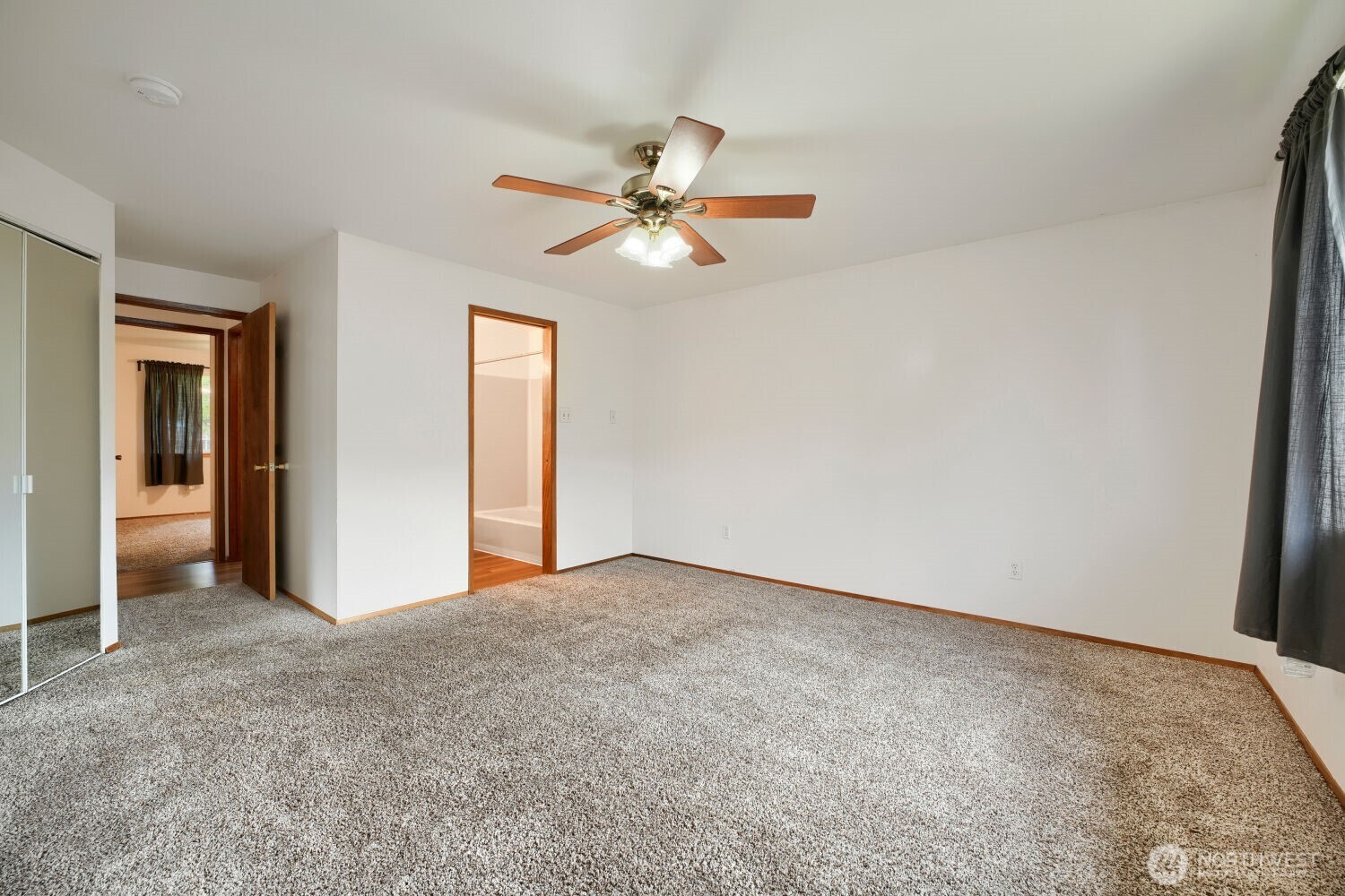 7626 S Winnetka Street Property Photo 19