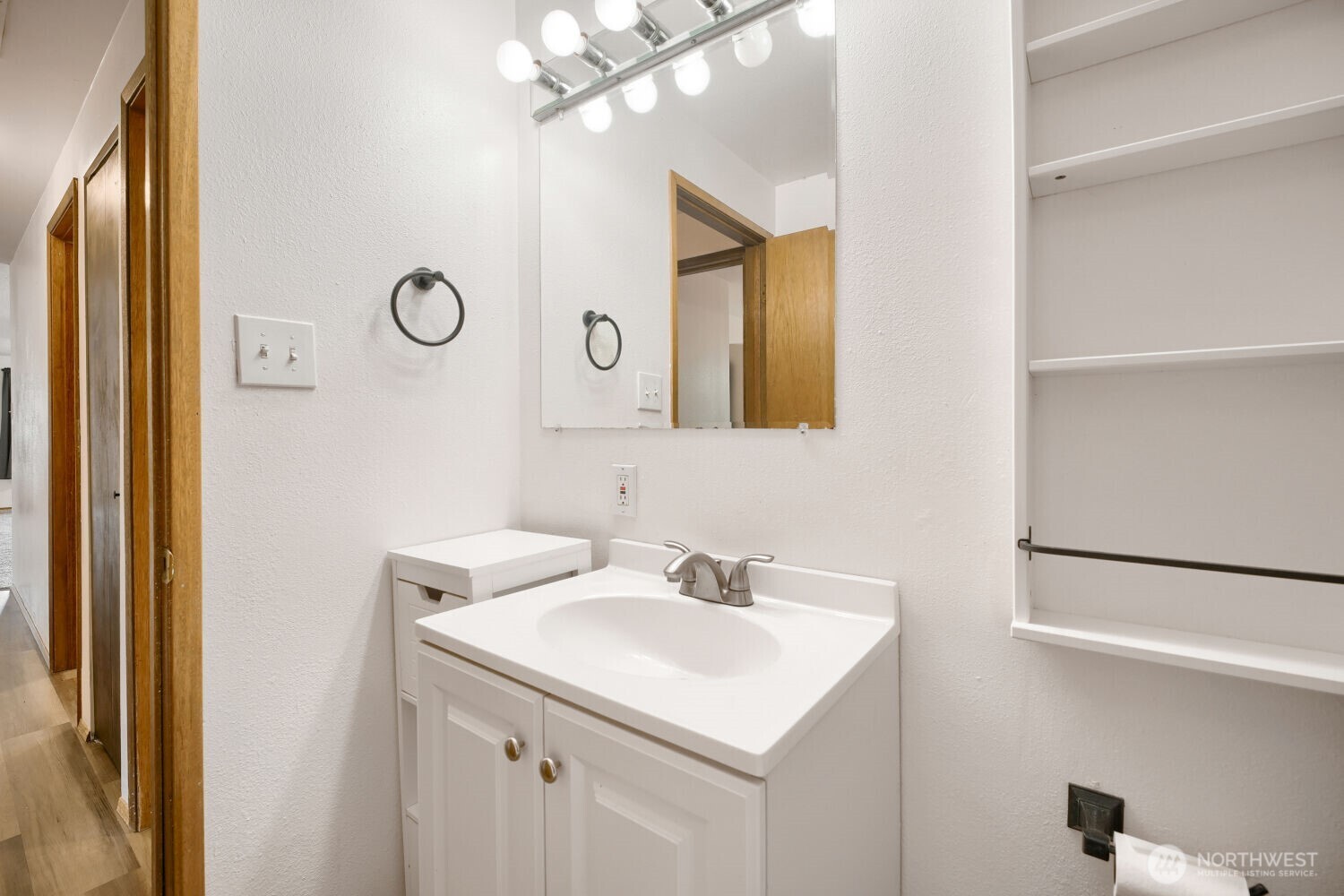 7626 S Winnetka Street Property Photo 23
