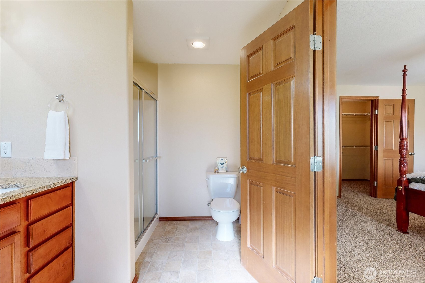 107 S Hill Street Property Photo 20