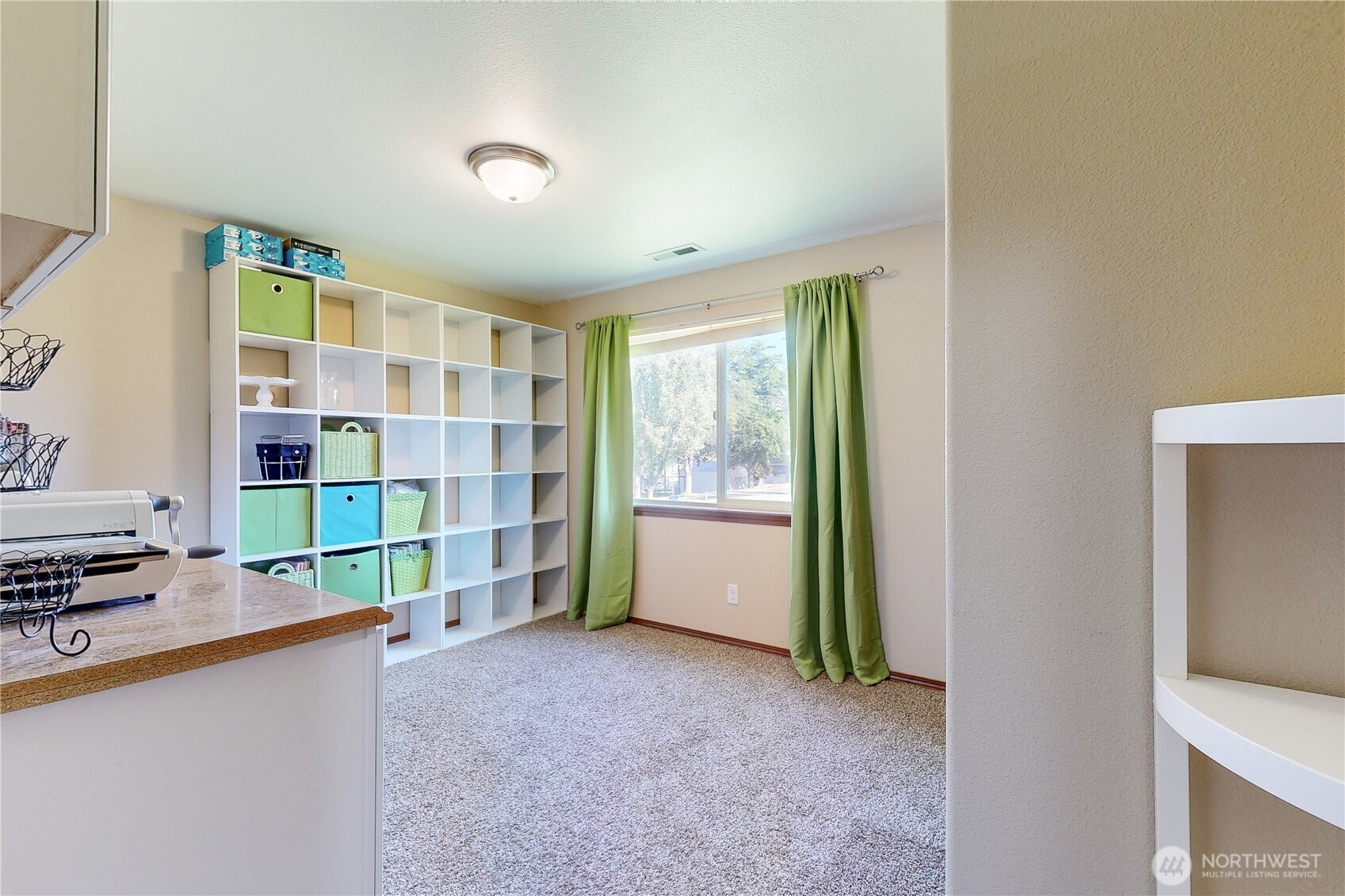 107 S Hill Street Property Photo 23