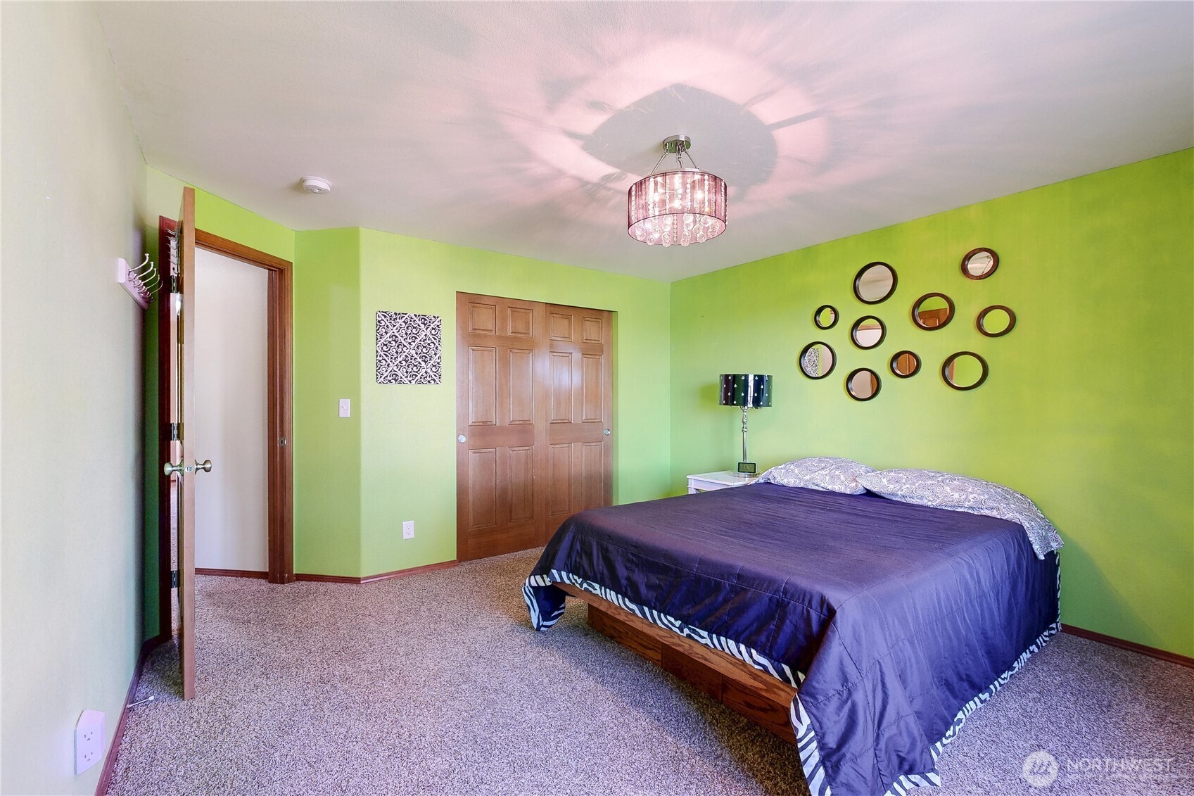 107 S Hill Street Property Photo 26