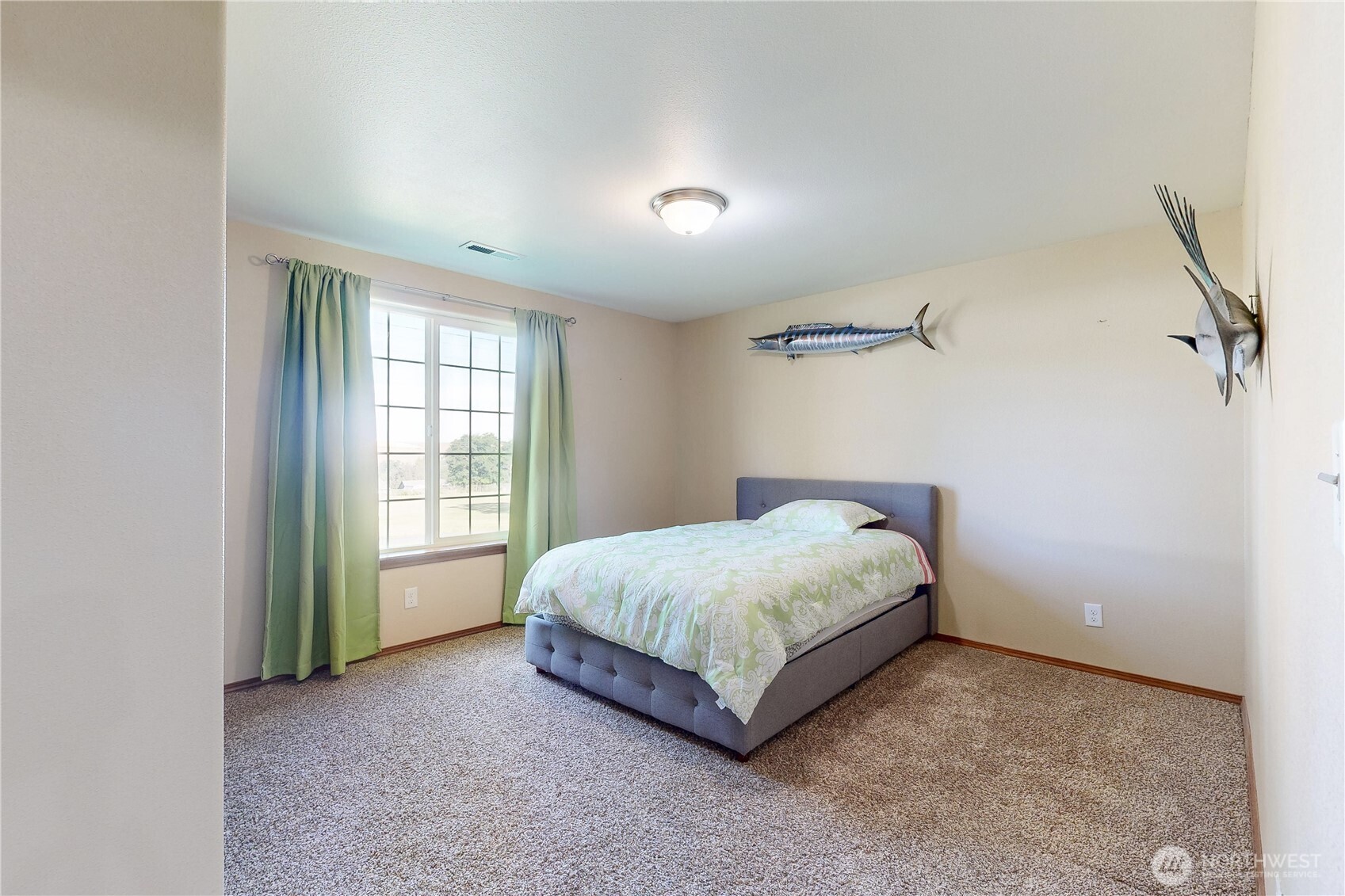 107 S Hill Street Property Photo 27