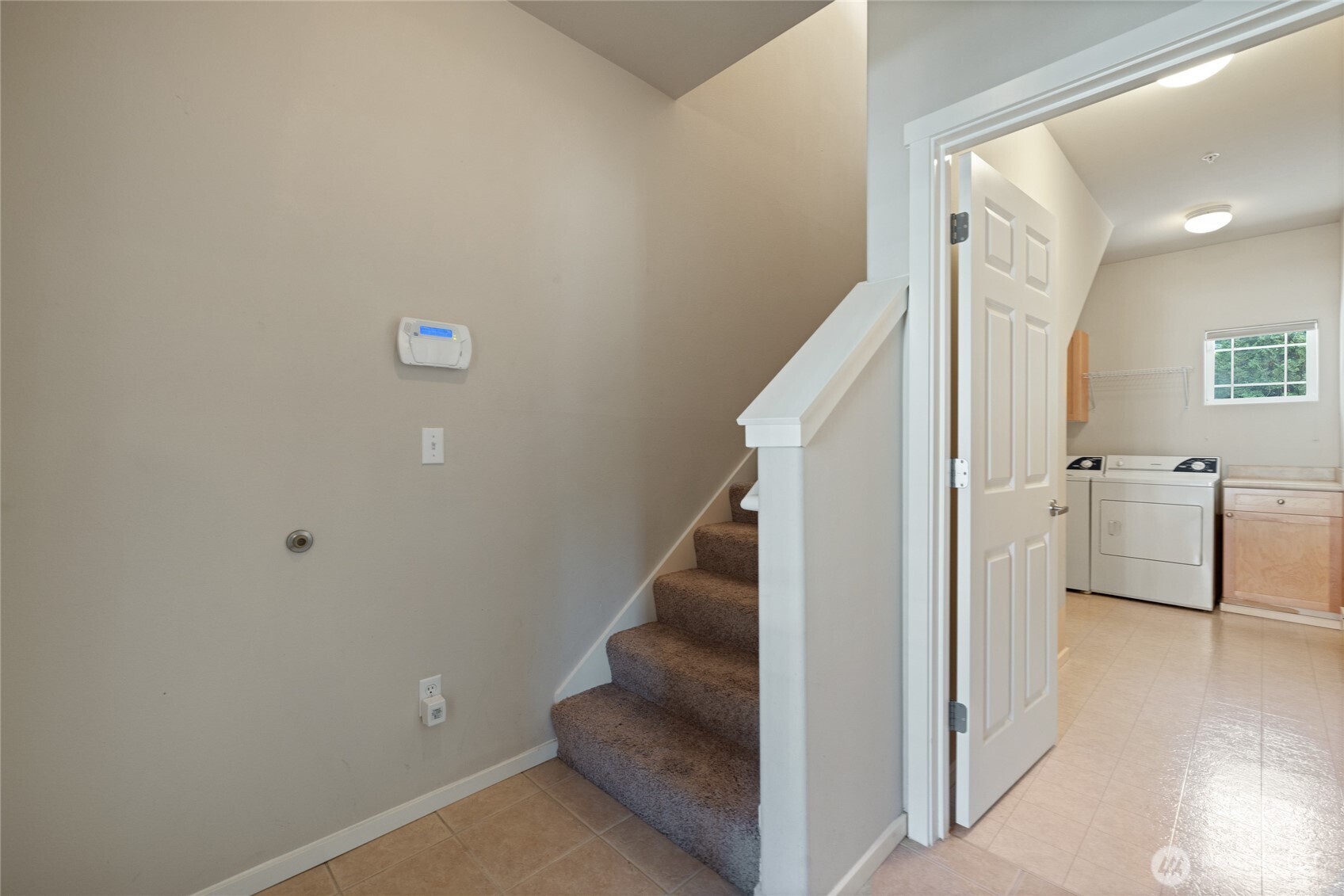 906 6th Avenue C Property Photo 5