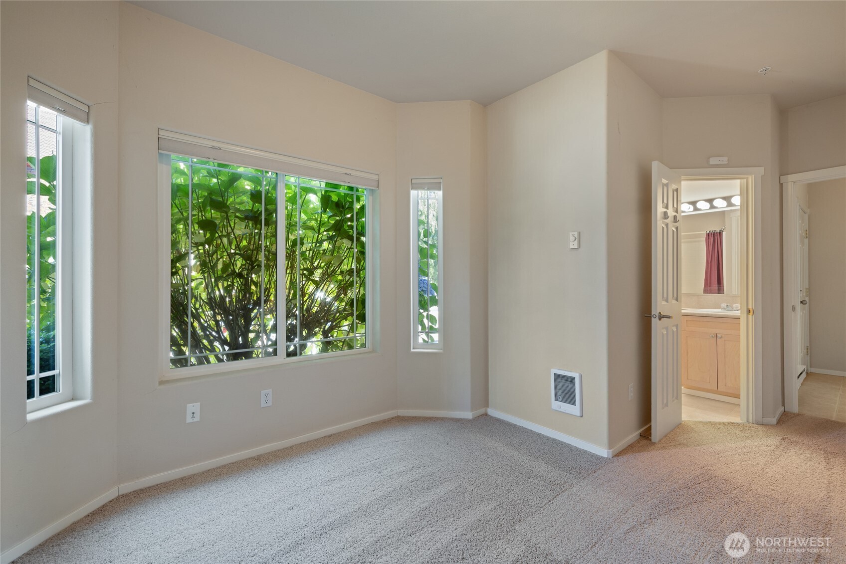 906 6th Avenue C Property Photo 8