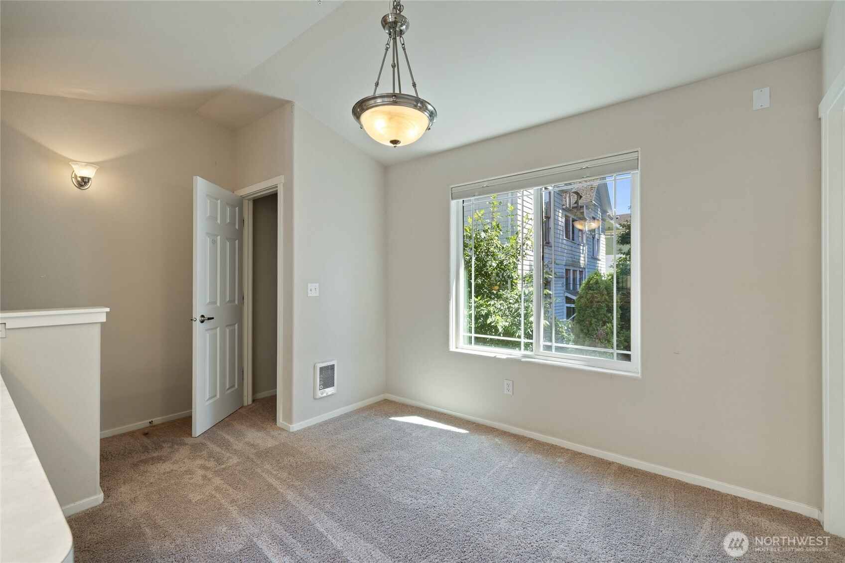 906 6th Avenue C Property Photo 13