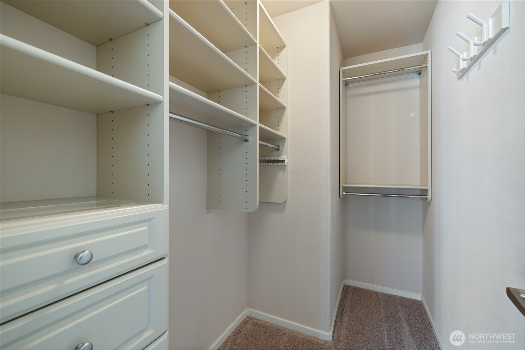 906 6th Avenue C Property Photo 30