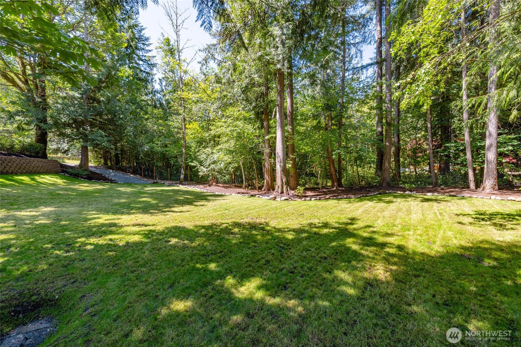 42129 Pine Street Property Photo 24