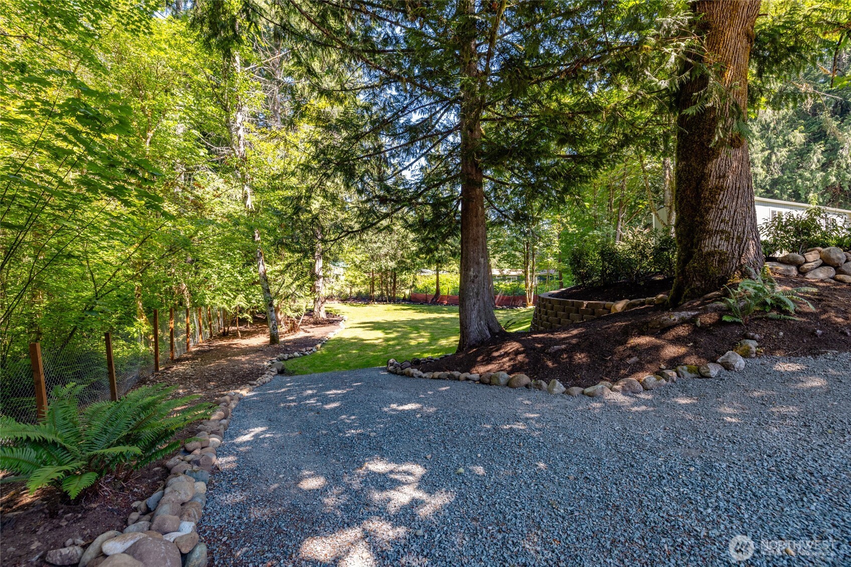 42129 Pine Street Property Photo 29