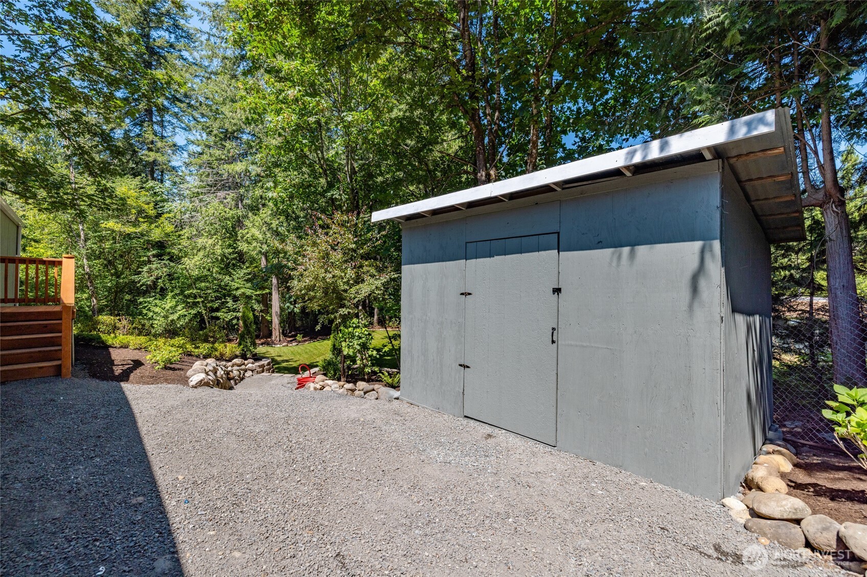 42129 Pine Street Property Photo 33