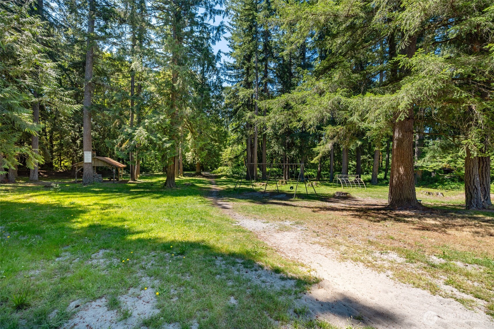 42129 Pine Street Property Photo 40
