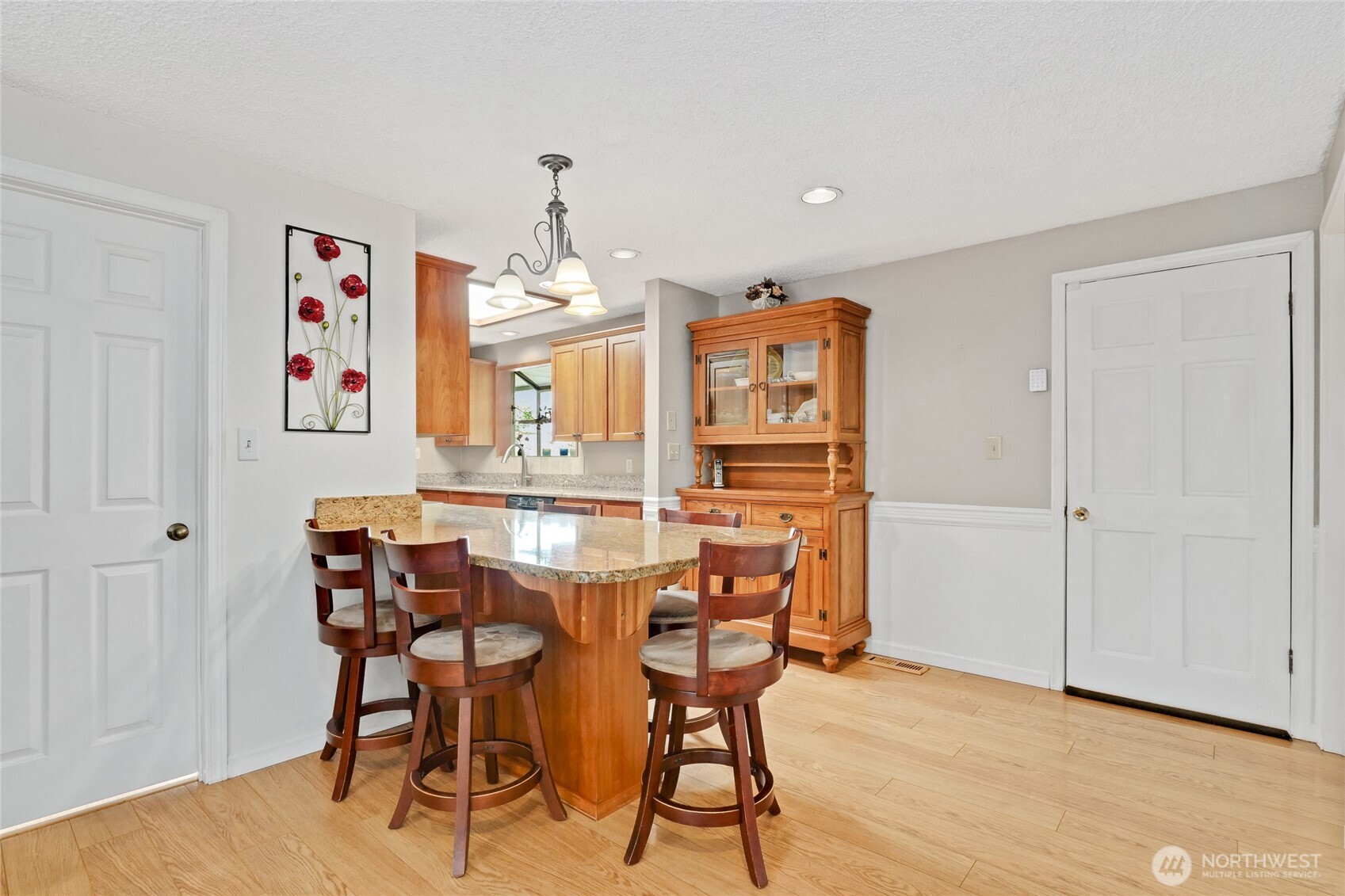 975 Front Street Property Photo 15