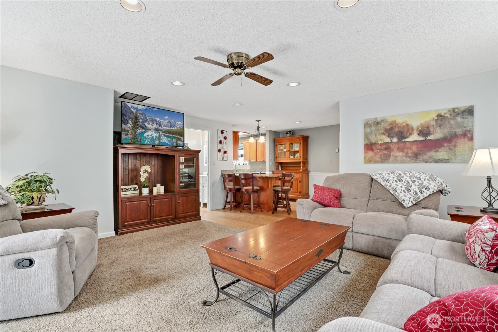 975 Front Street Property Photo 16