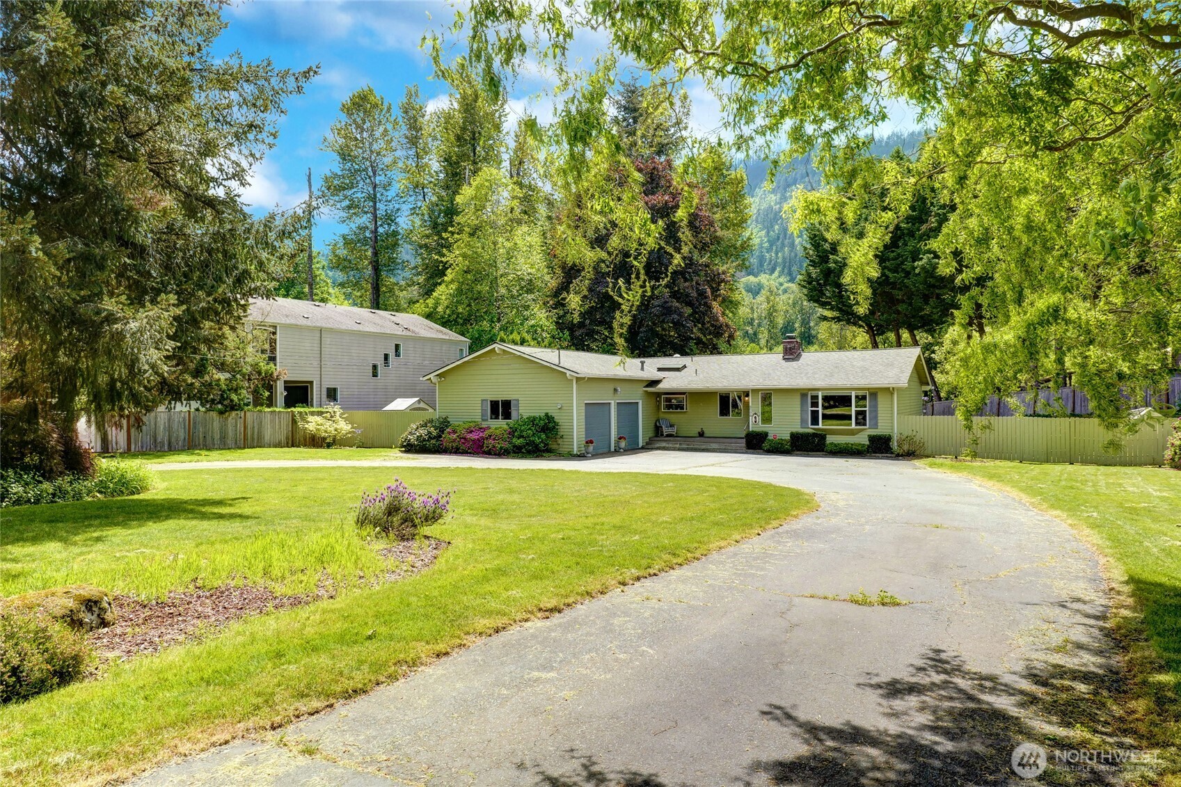 975 Front Street Property Photo 40