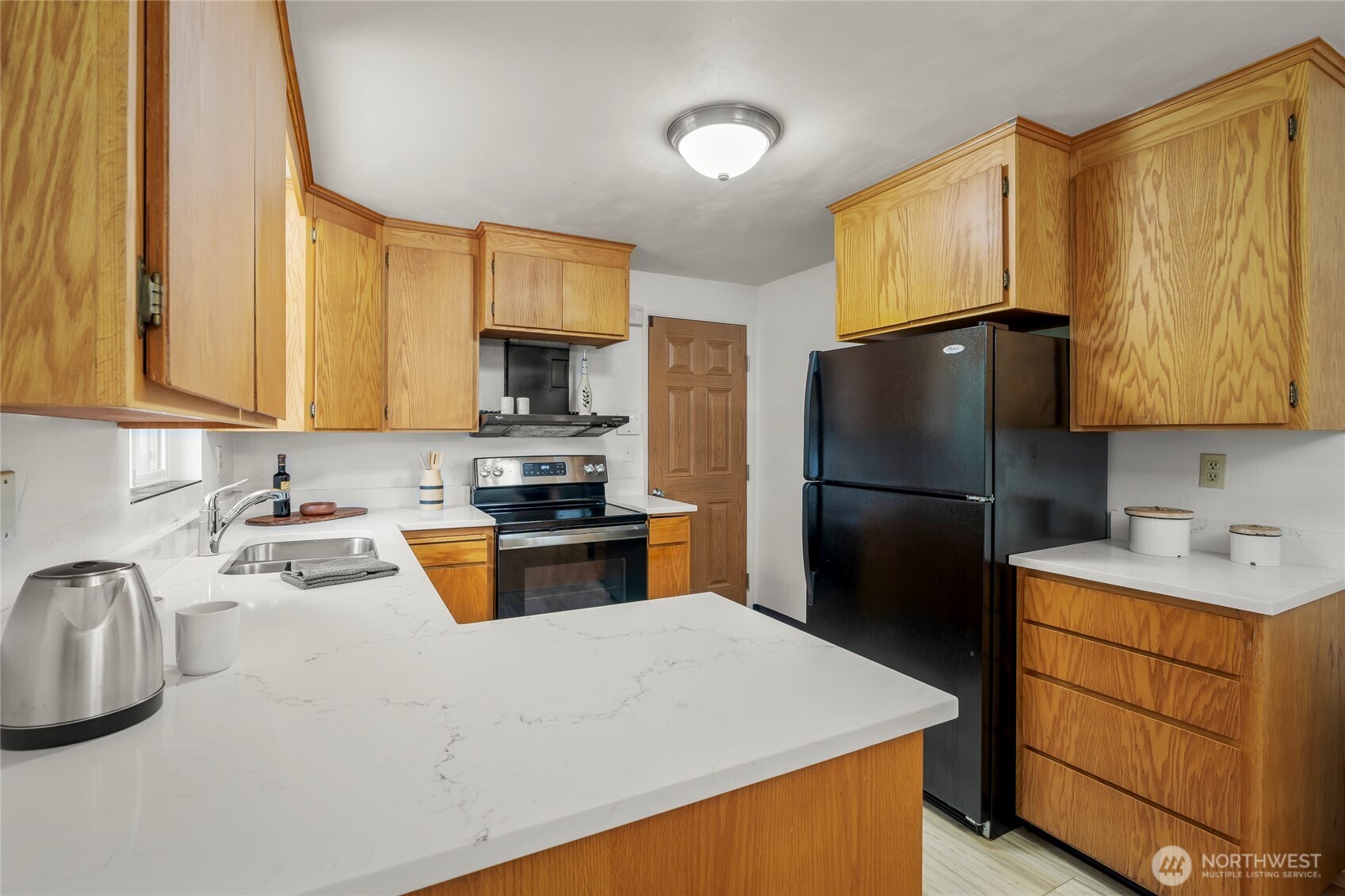 8811 187th Street Property Photo 9