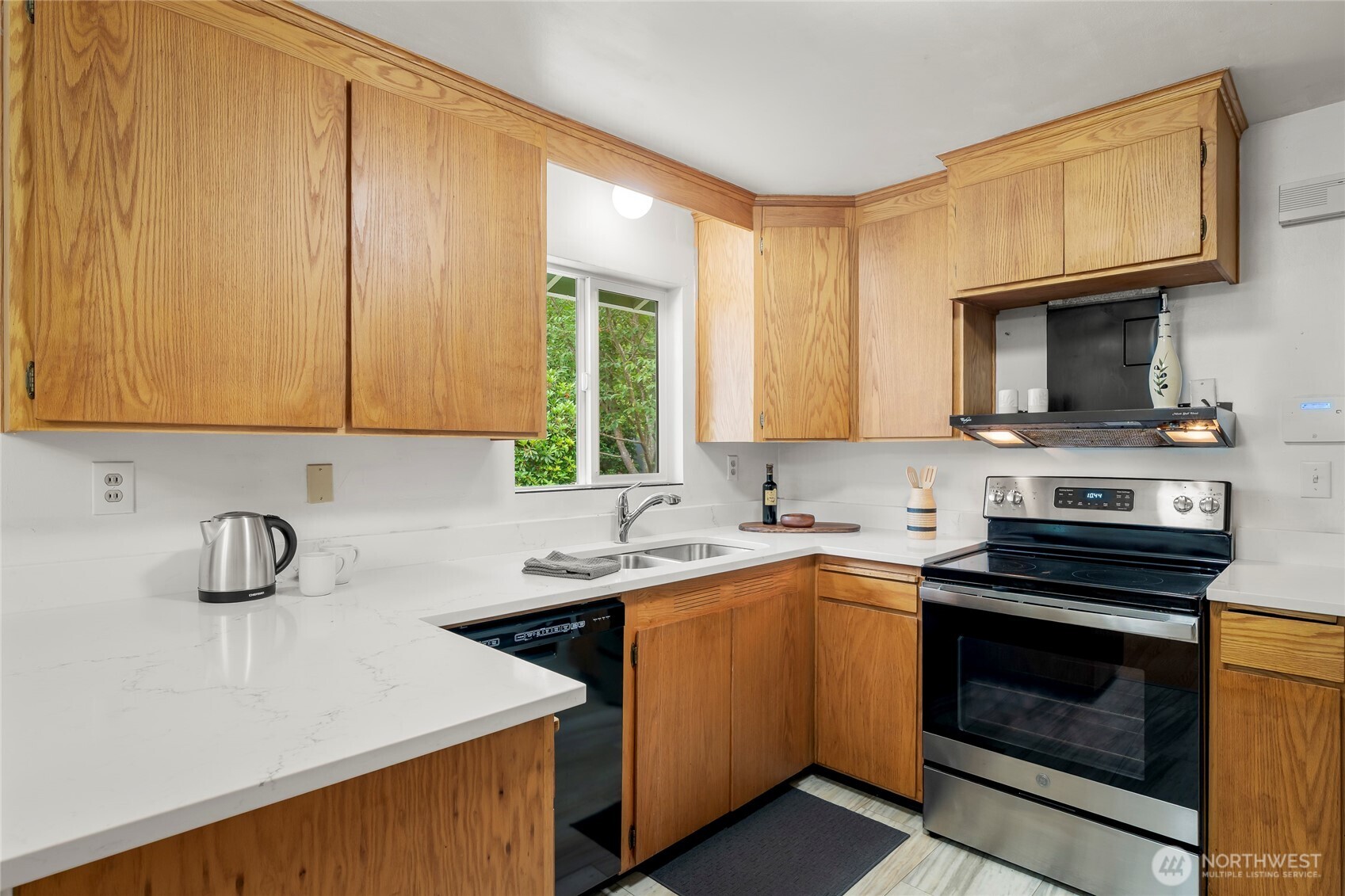 8811 187th Street Property Photo 11