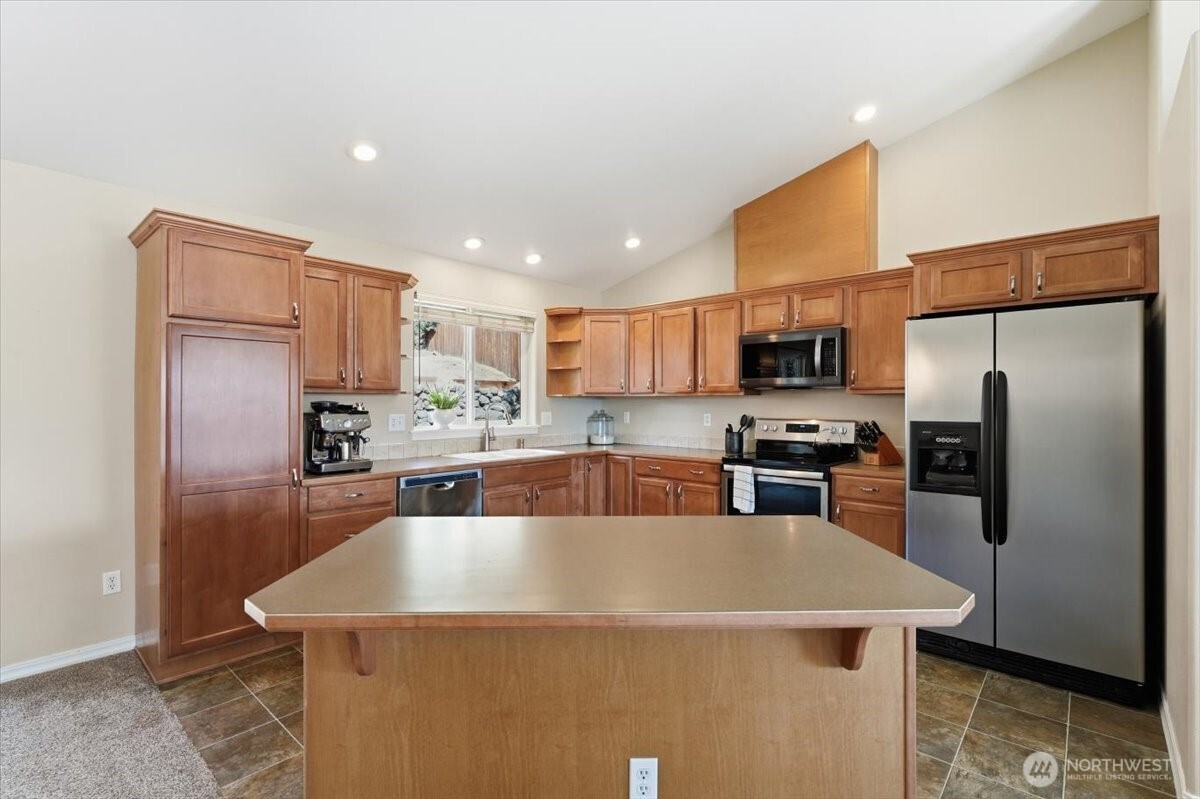 2132 W Honeysett Road Property Photo 6
