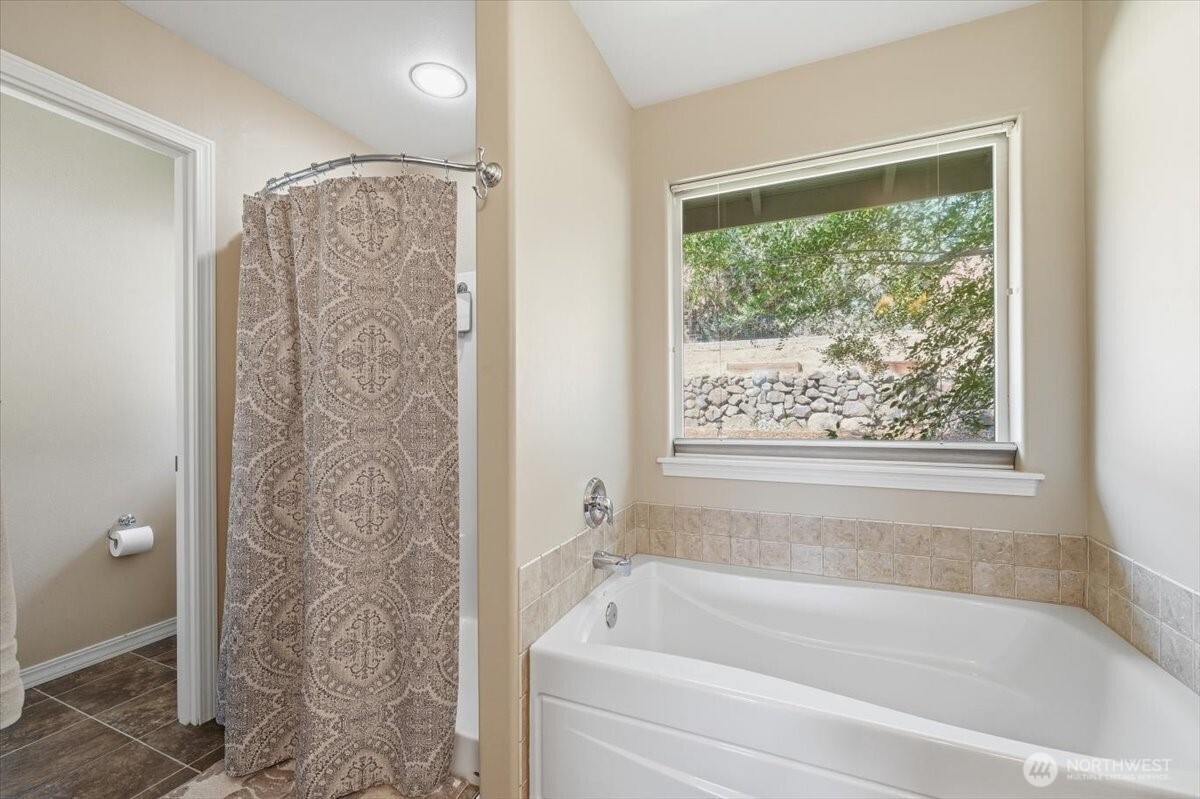 2132 W Honeysett Road Property Photo 20