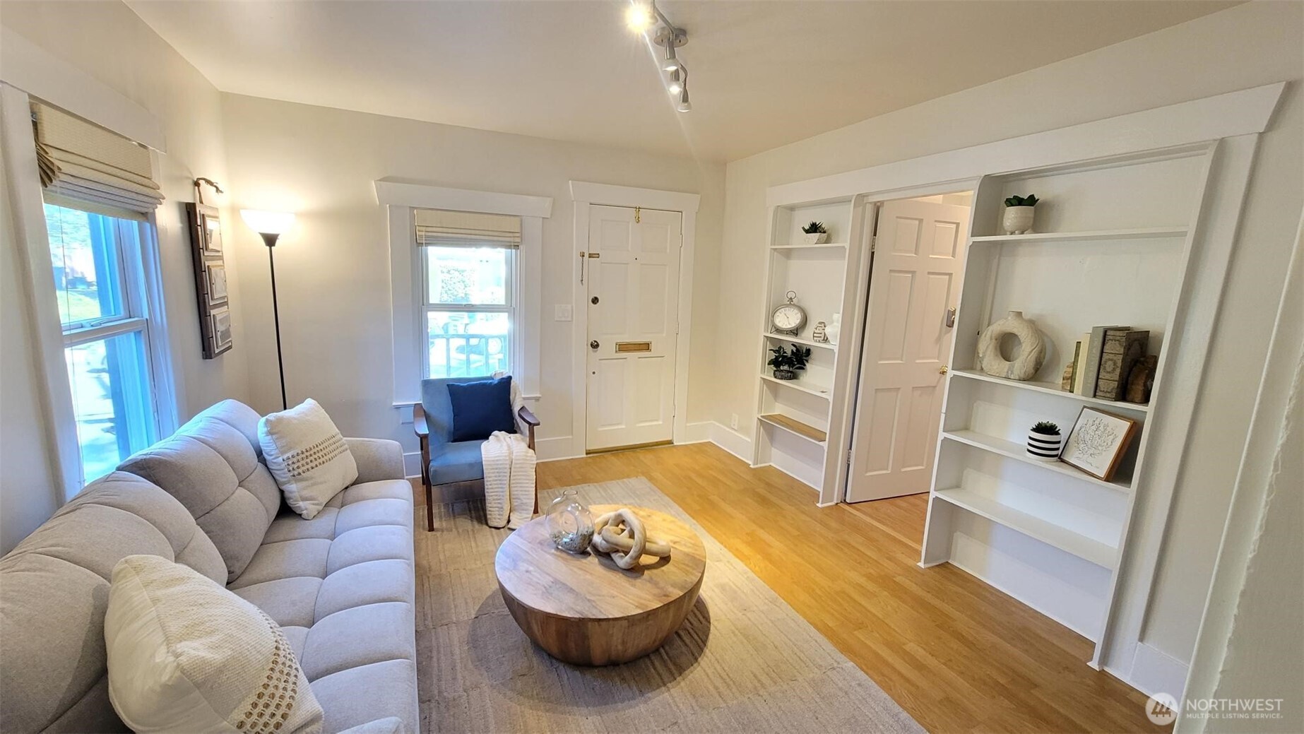 5621 Brooklyn Avenue Property Photo 4