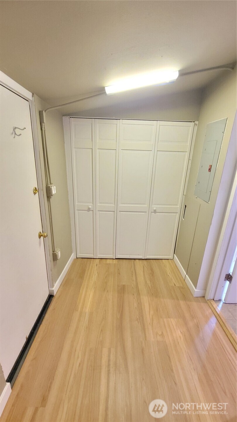 5621 Brooklyn Avenue Property Photo 16