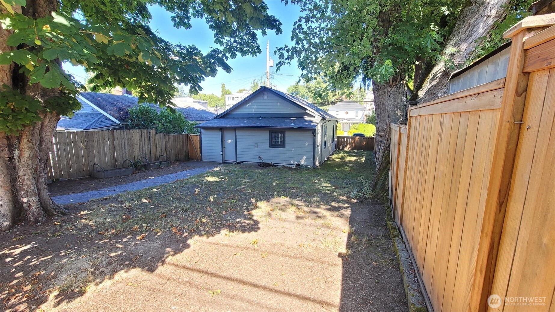 5621 Brooklyn Avenue Property Photo 18