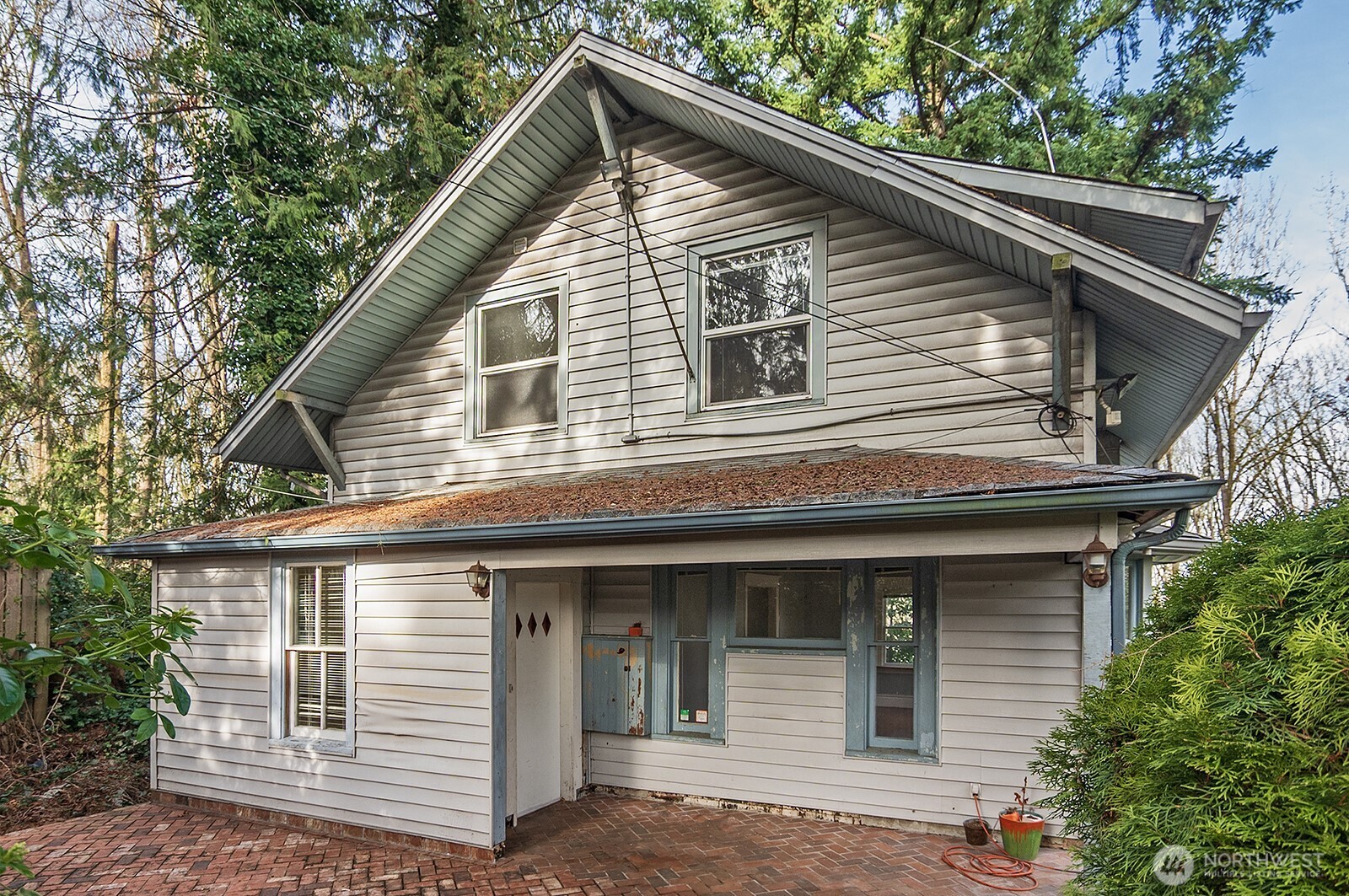 4729 Mount View Drive Property Photo 1