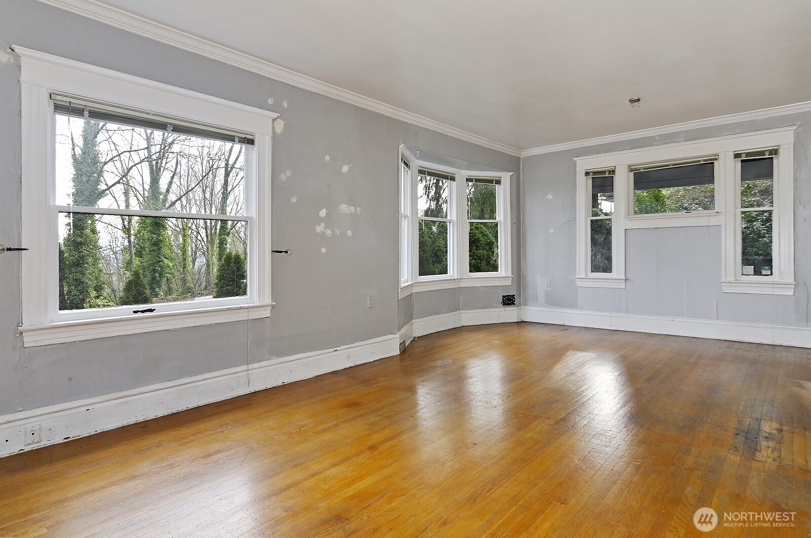 4729 Mount View Drive Property Photo 6