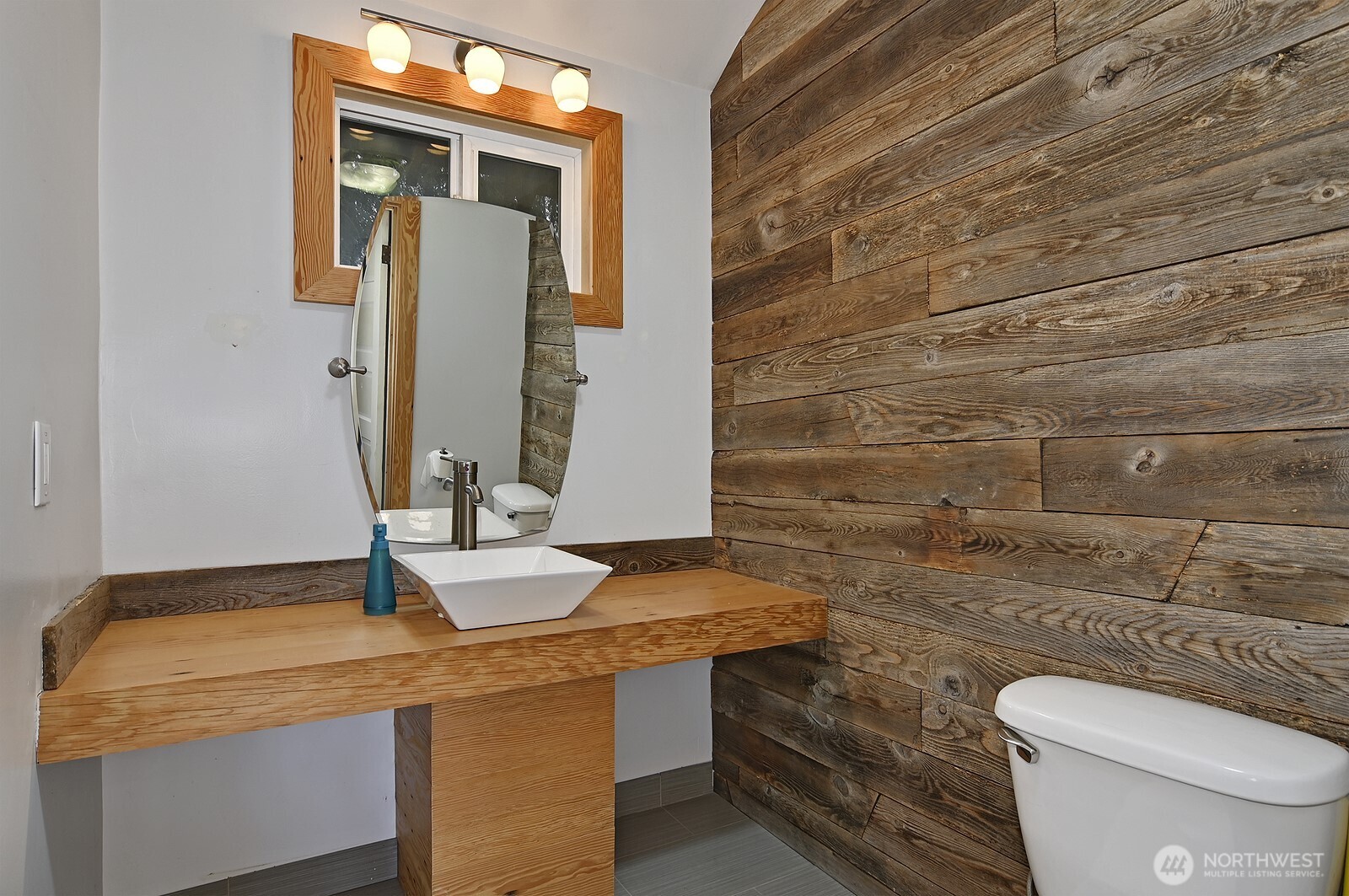 4729 Mount View Drive Property Photo 12