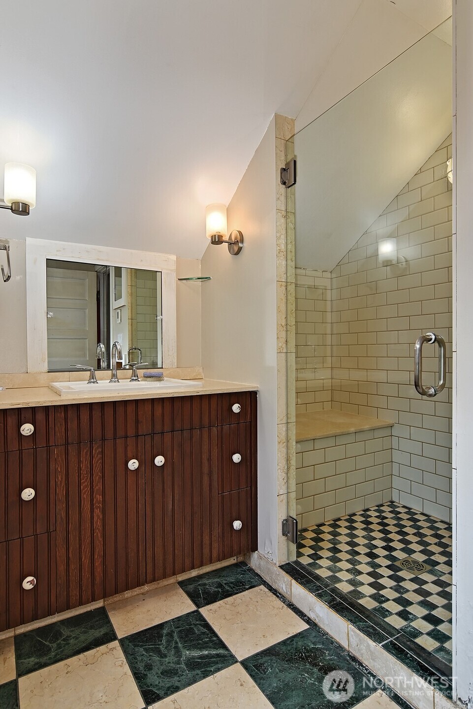 4729 Mount View Drive Property Photo 17