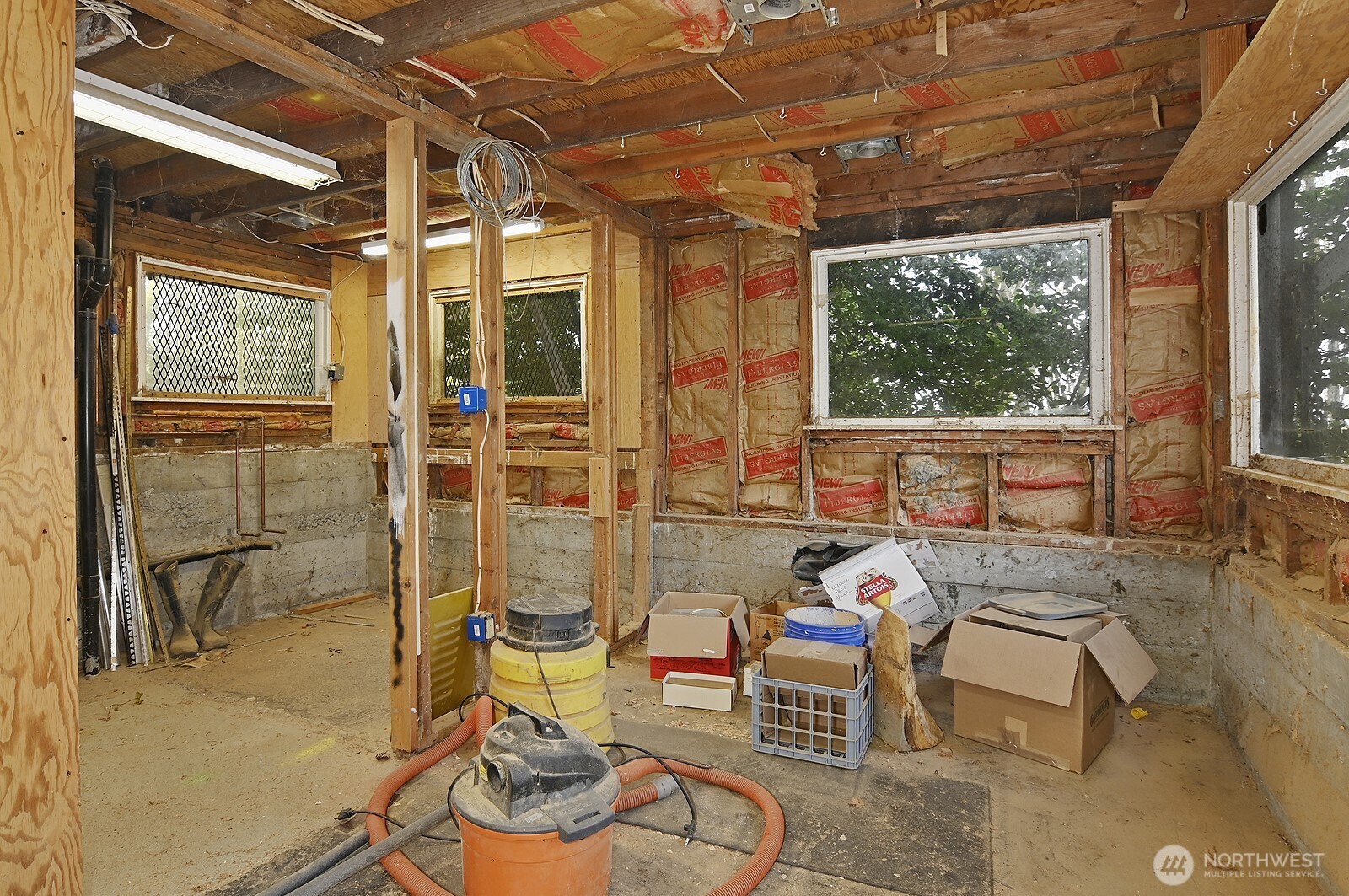 4729 Mount View Drive Property Photo 18