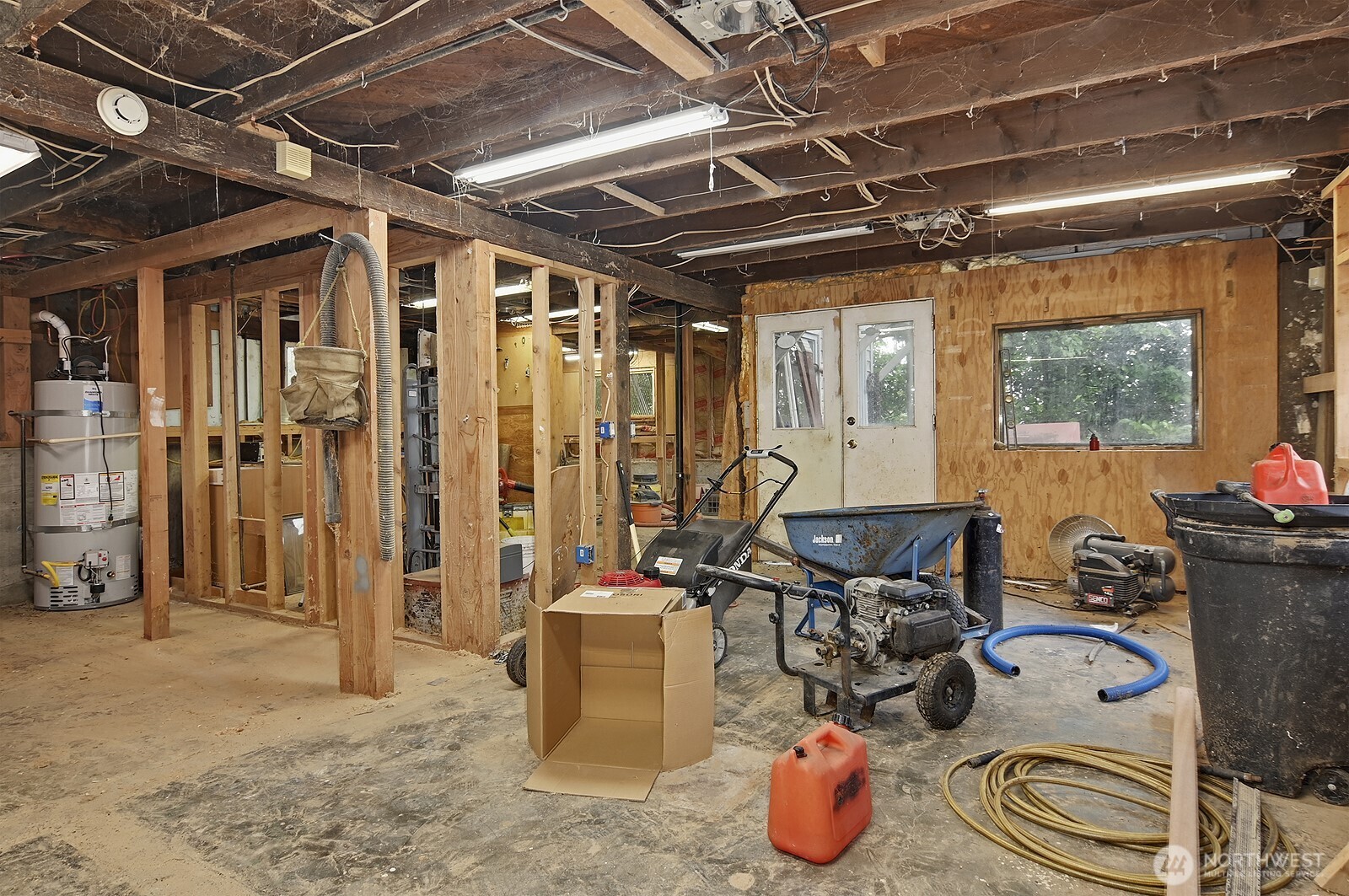 4729 Mount View Drive Property Photo 19