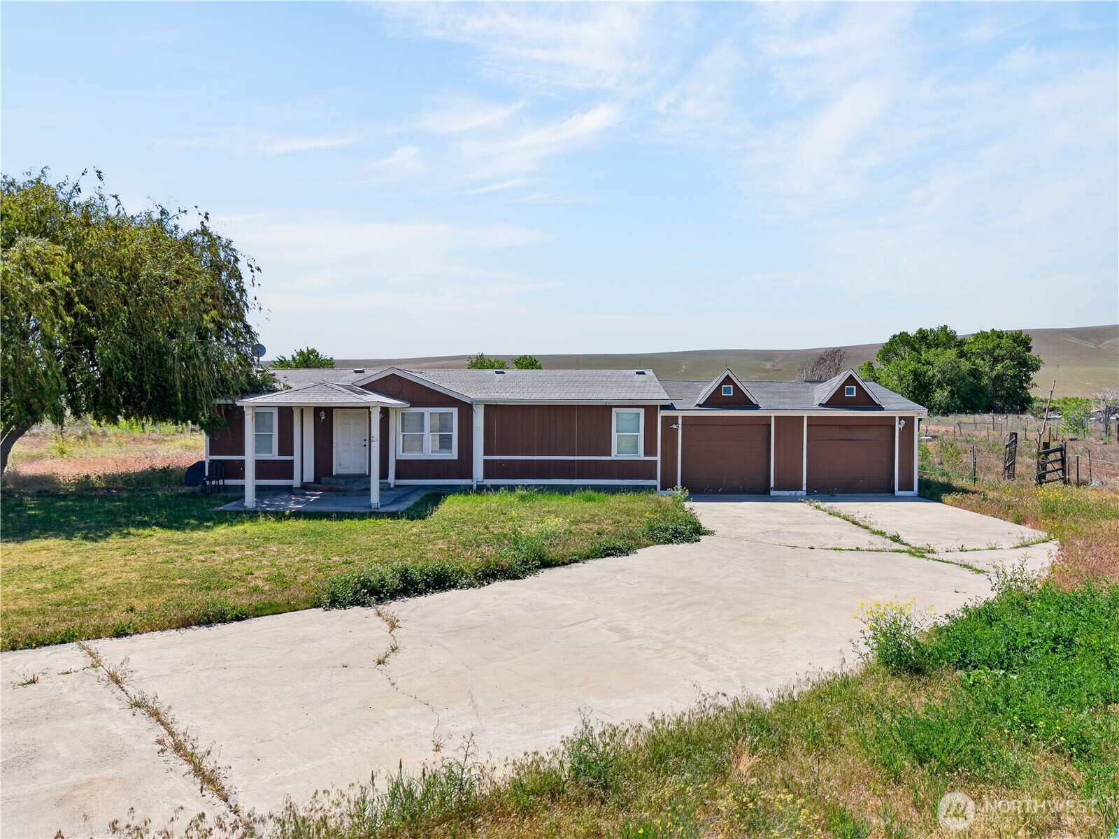 2643 W Bench Road Property Photo 1