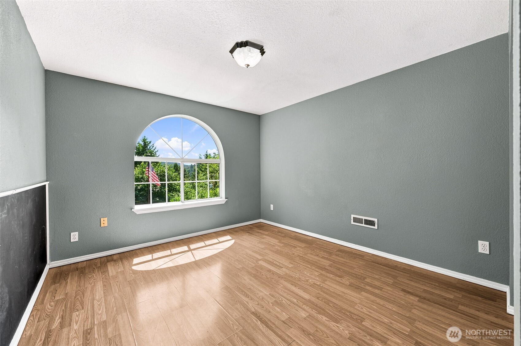10234 46th Avenue Property Photo 22