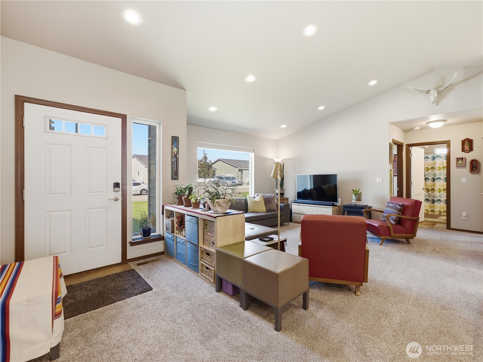 159 George Loop Property Photo 4