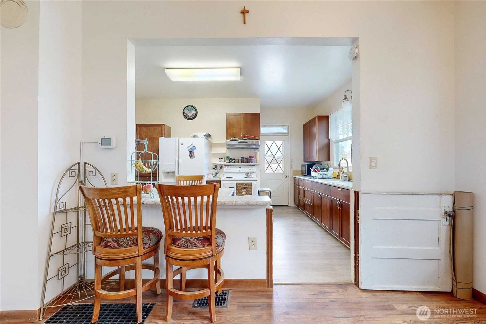 1014 W Chestnut Property Photo 4