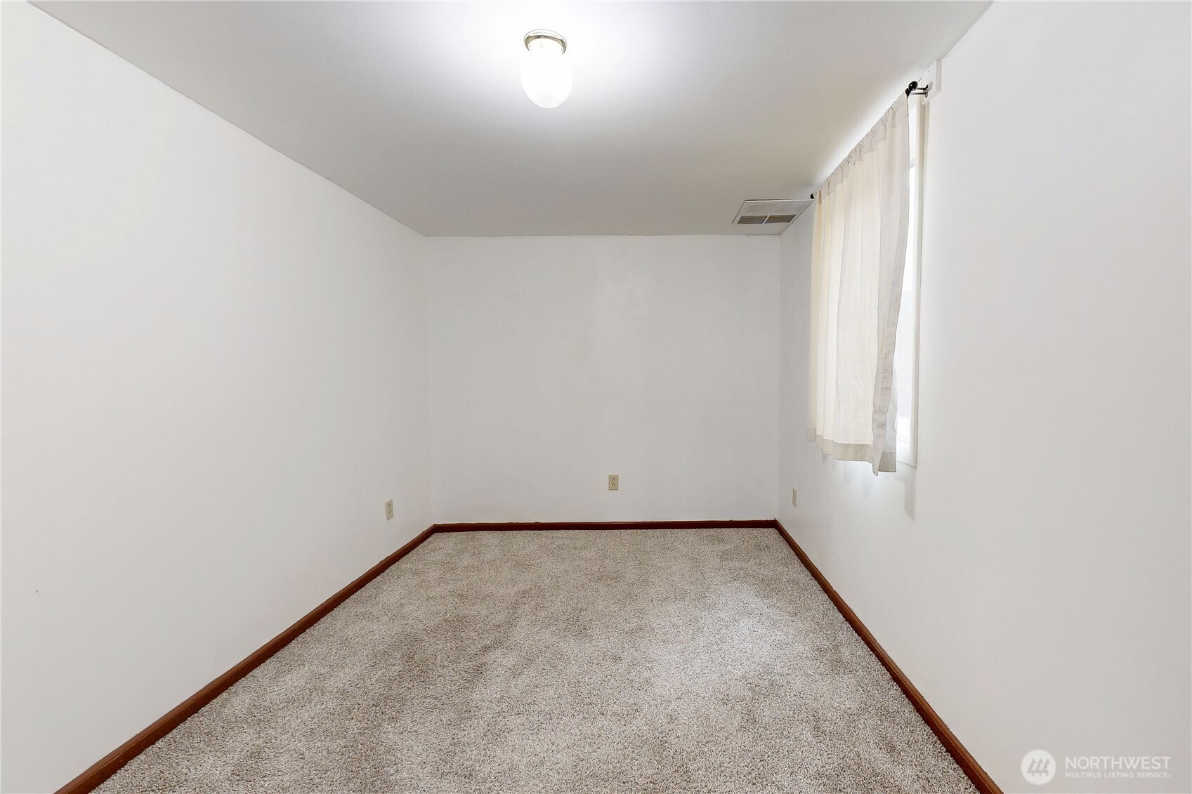 1014 W Chestnut Property Photo 24