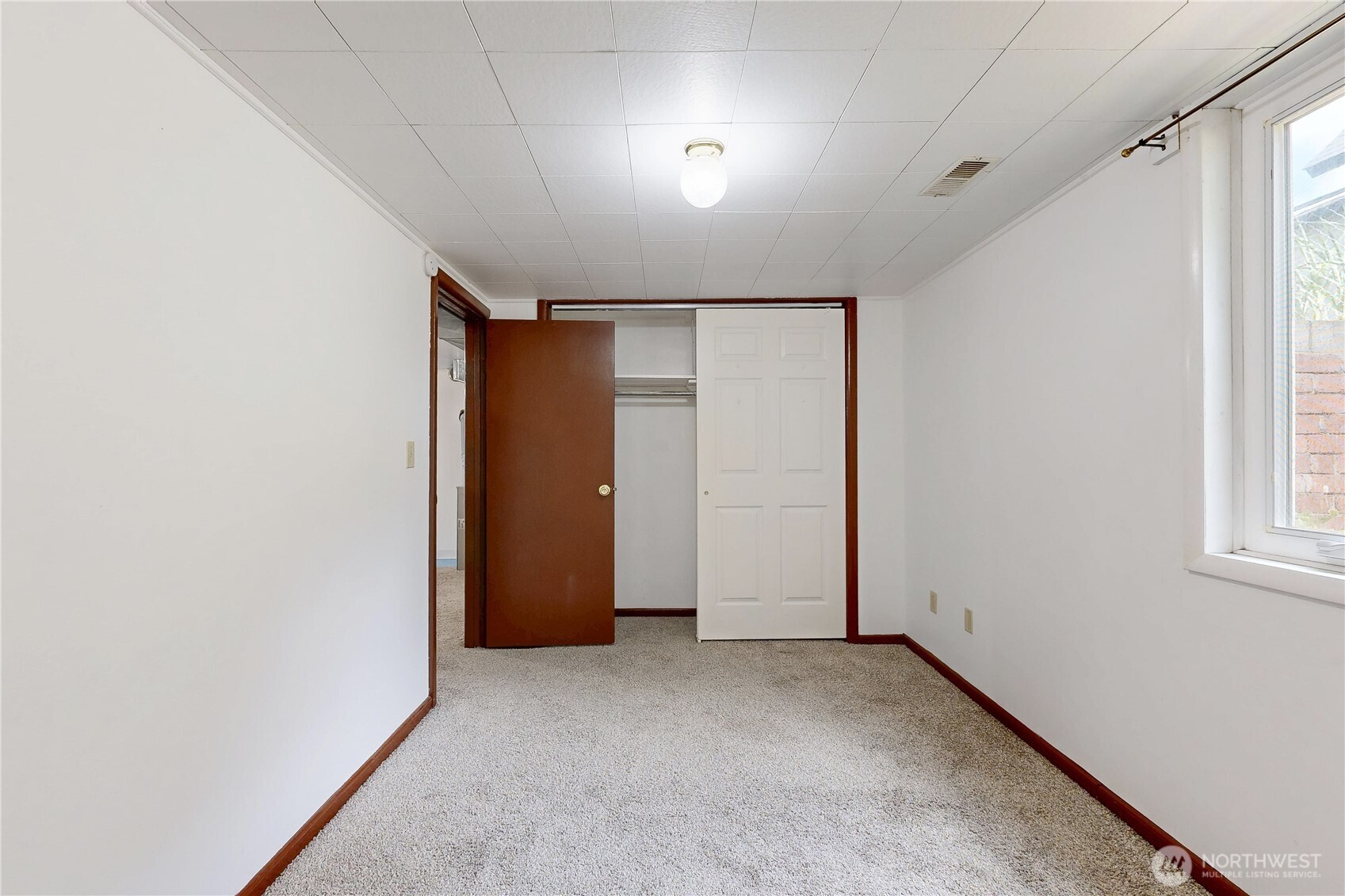 1014 W Chestnut Property Photo 30