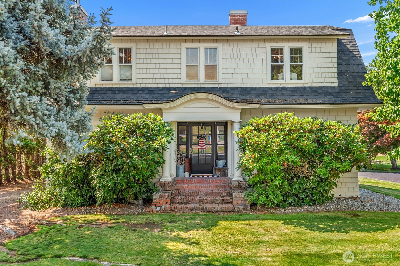 1105 Easy Street Property Photo 6