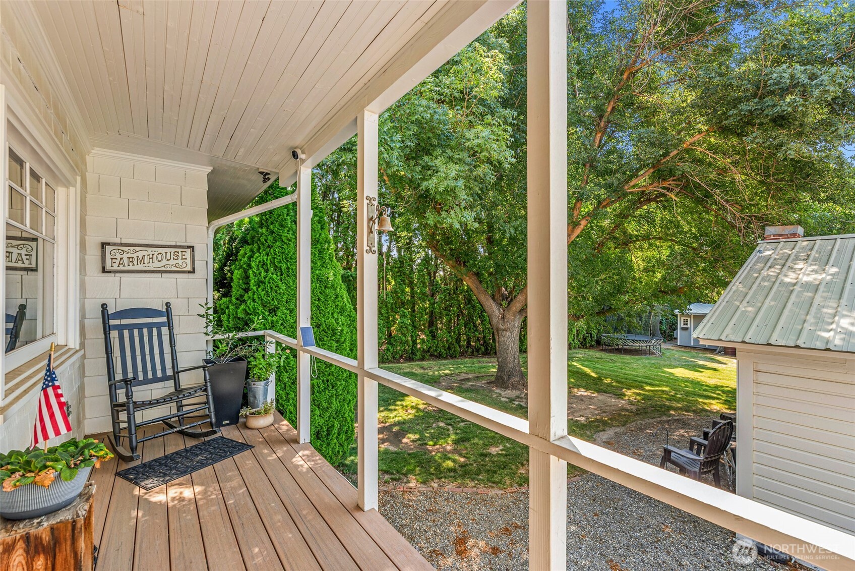 1105 Easy Street Property Photo 7