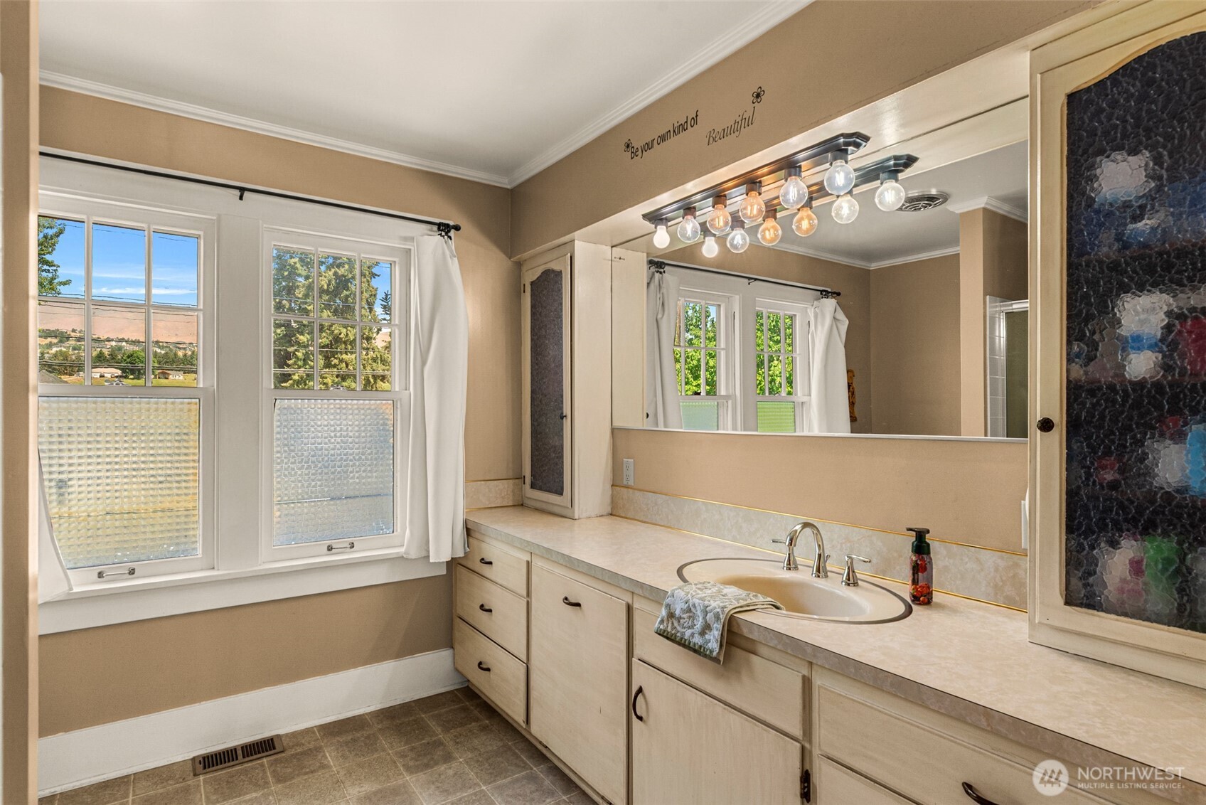 1105 Easy Street Property Photo 26