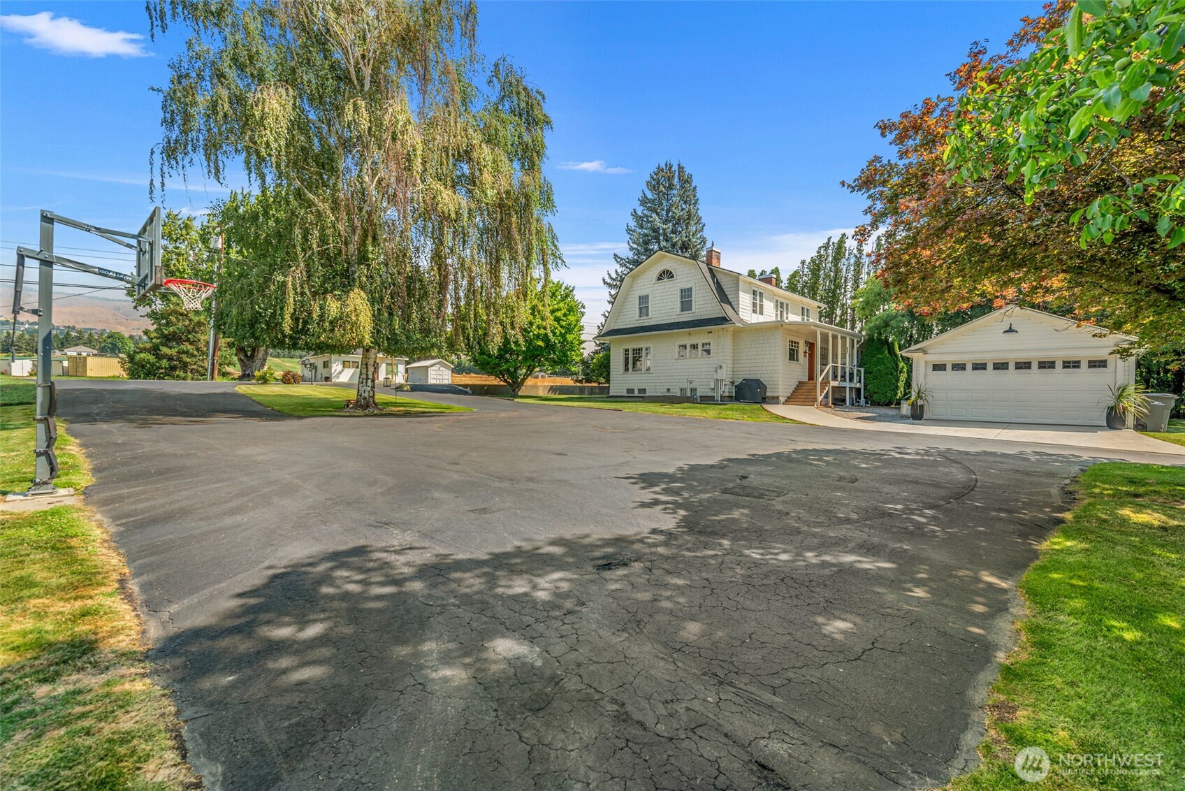 1105 Easy Street Property Photo 35