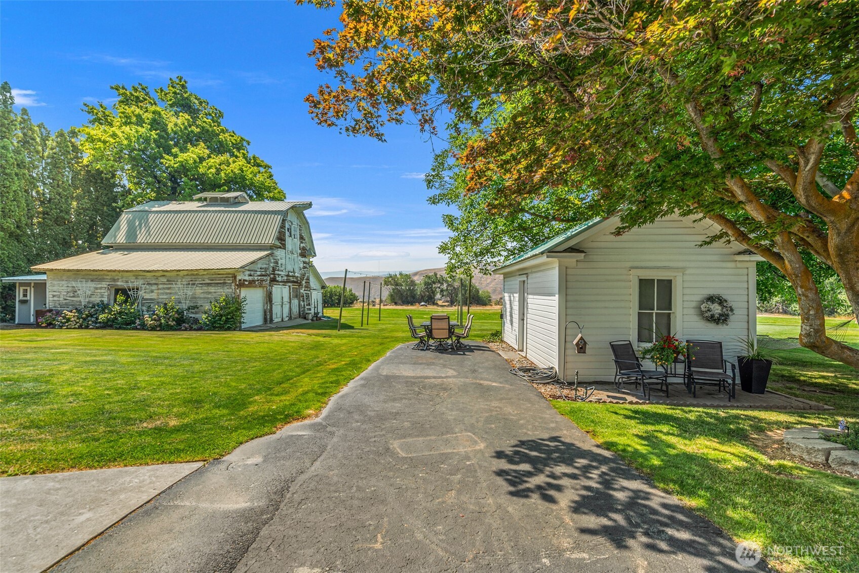 1105 Easy Street Property Photo 36